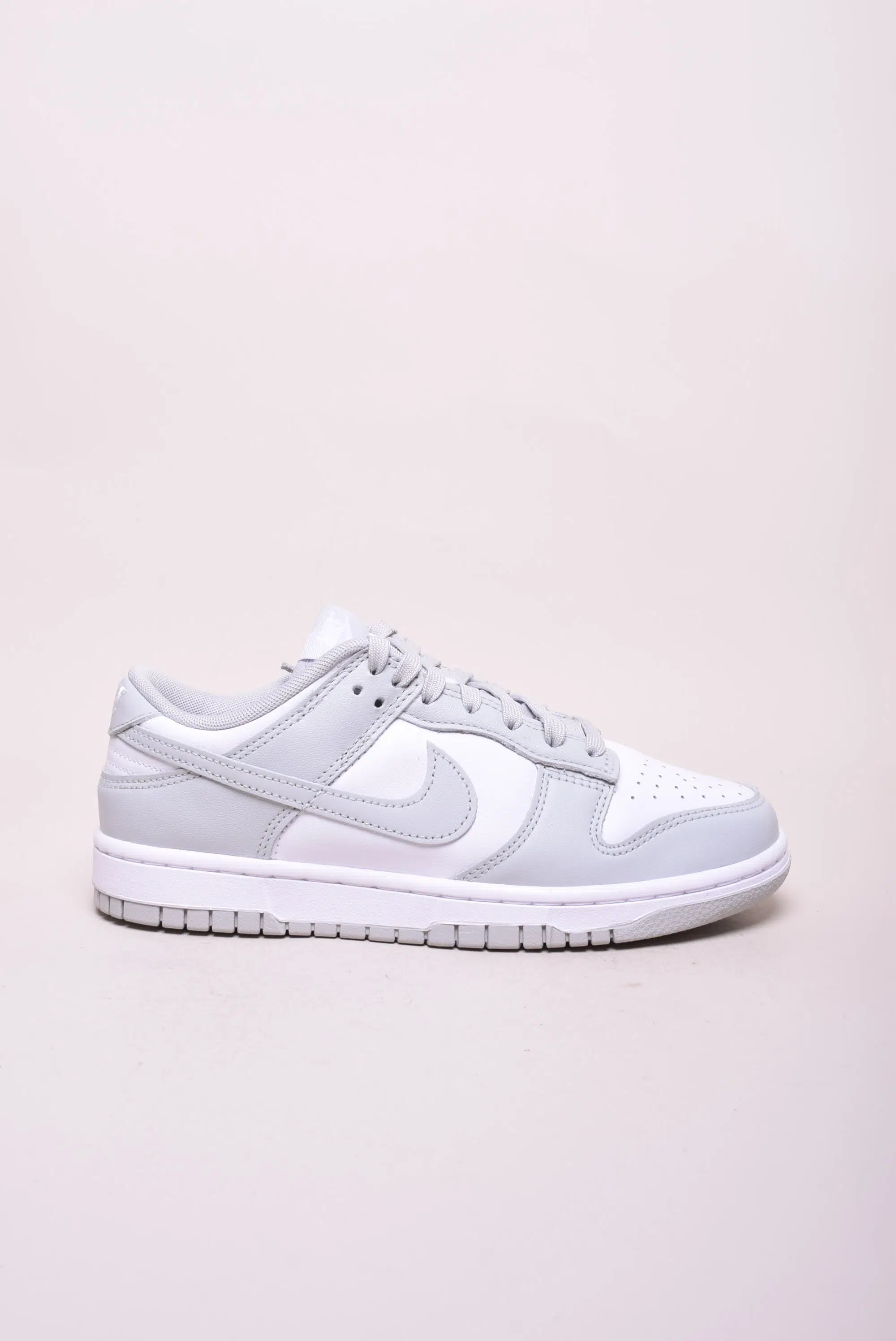 Sneakers barbati Dunk Low Retro [0]