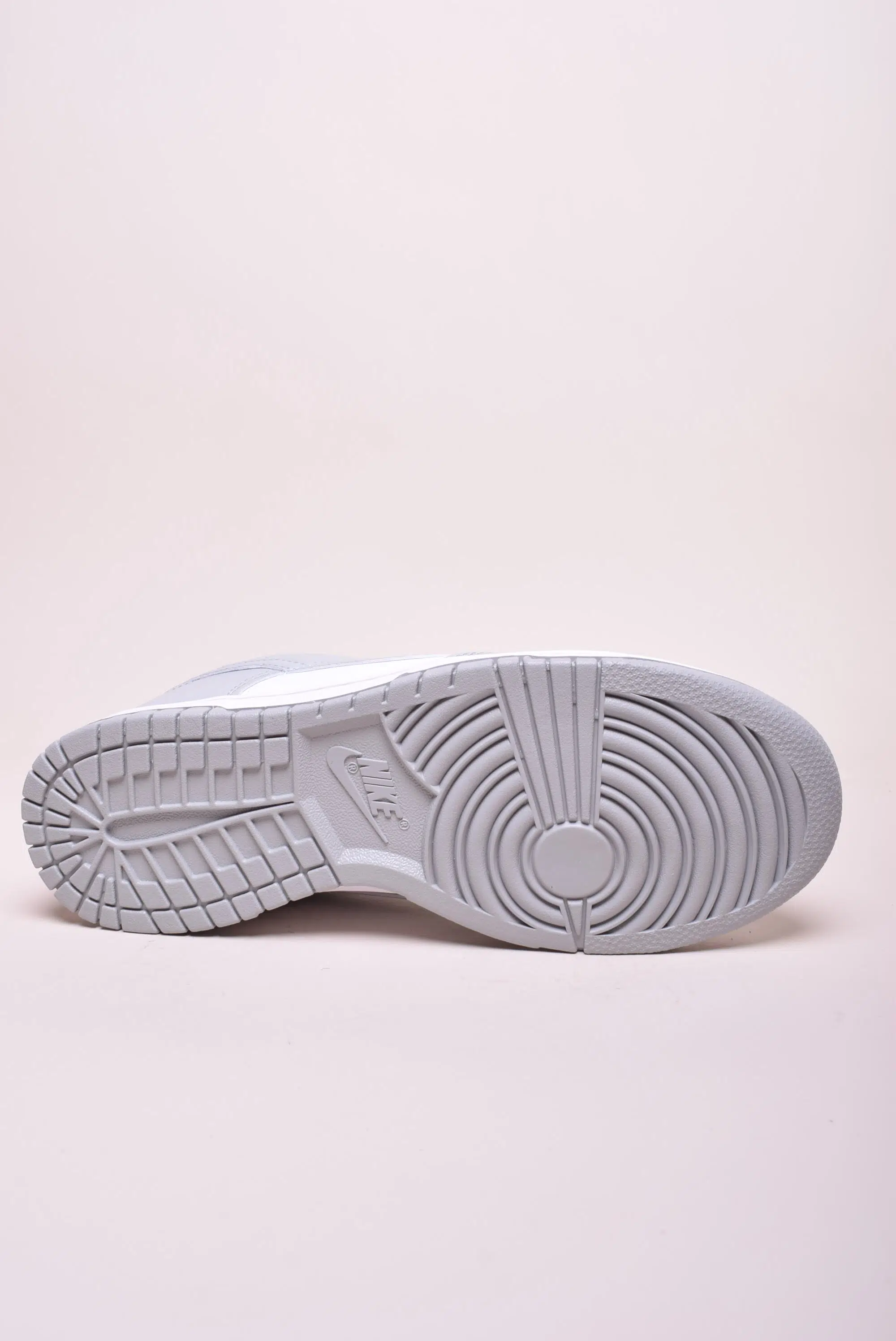 Sneakers barbati Dunk Low Retro [1]