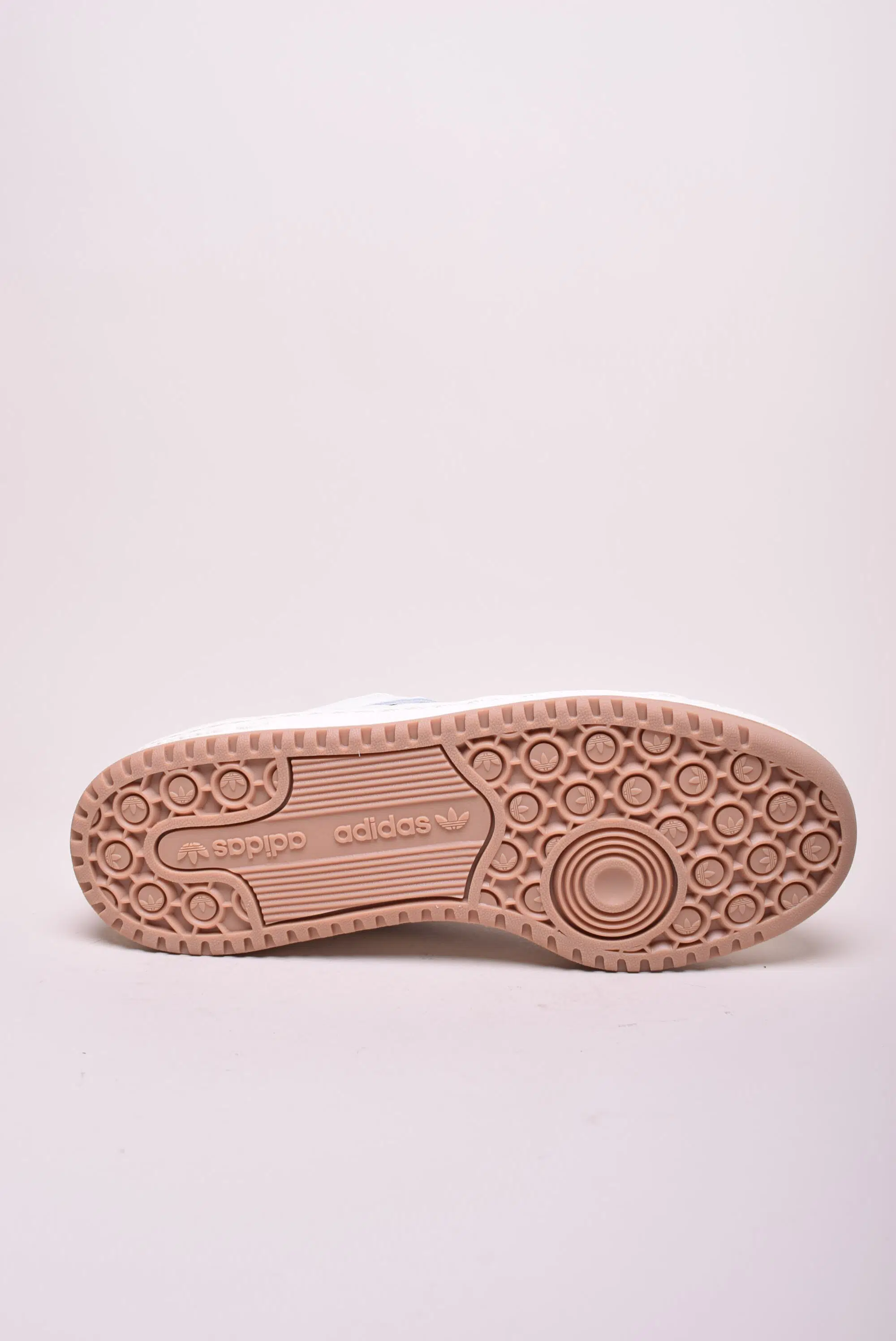 Sneakers barbati Forum Low [1]