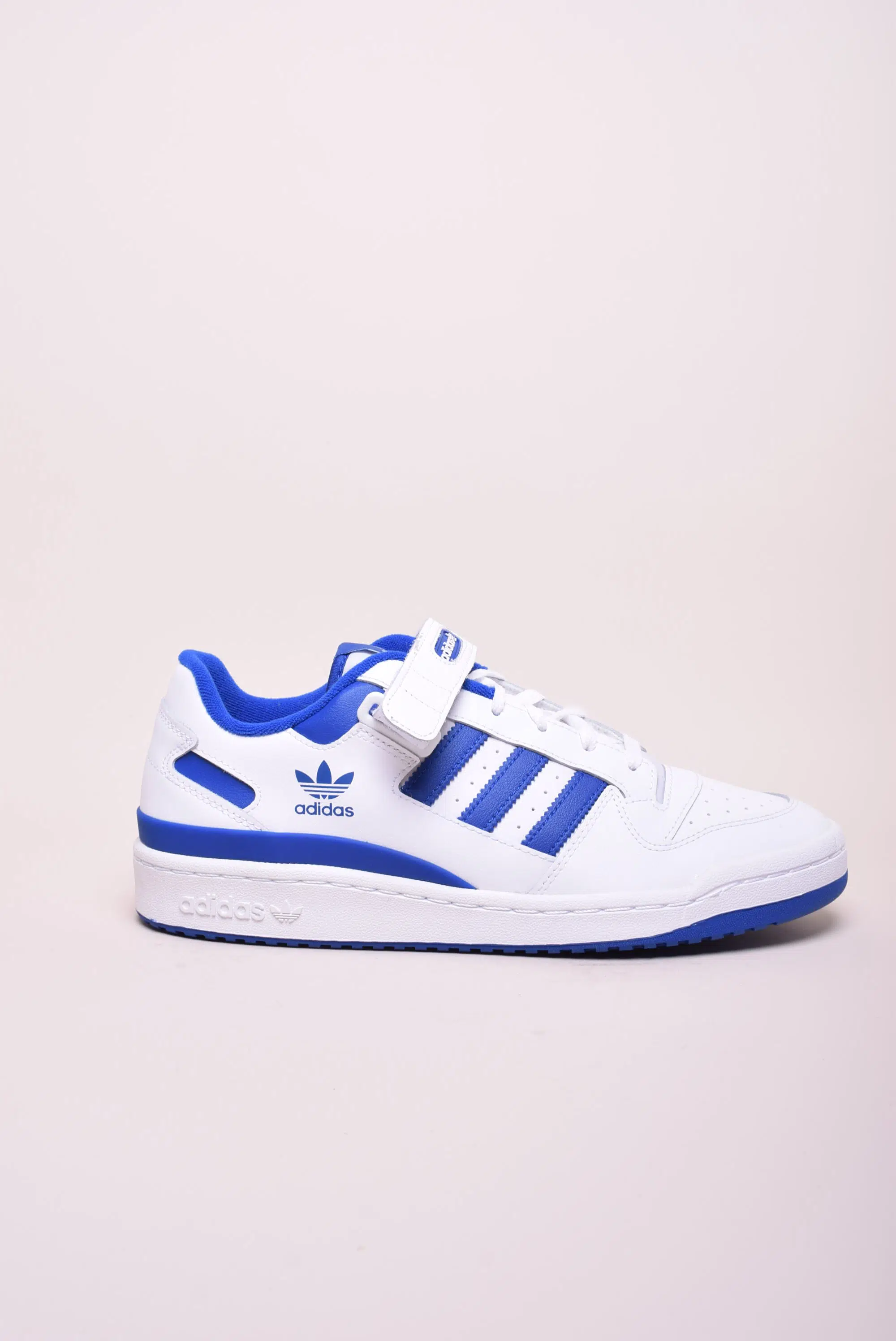 Sneakers barbati Forum Low [0]