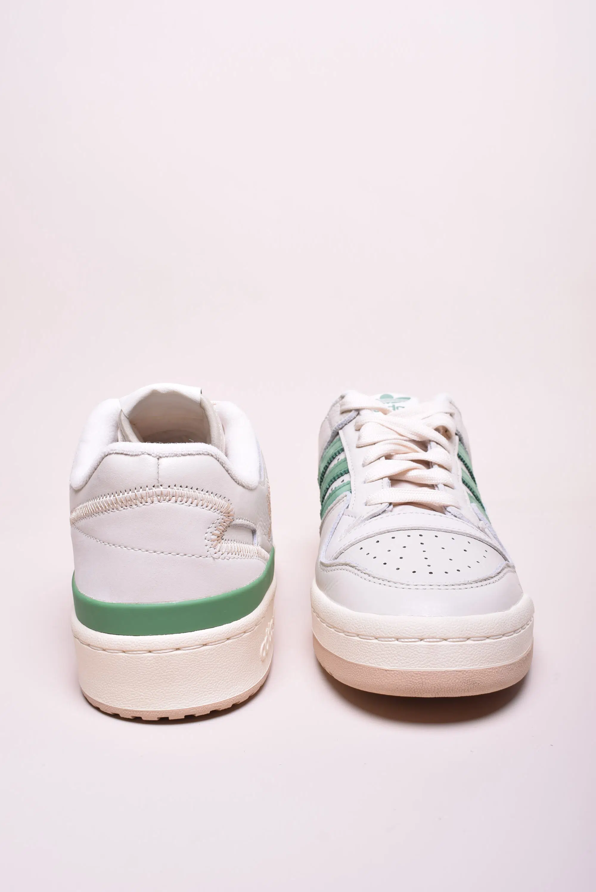 Sneakers barbati Forum Low [2]