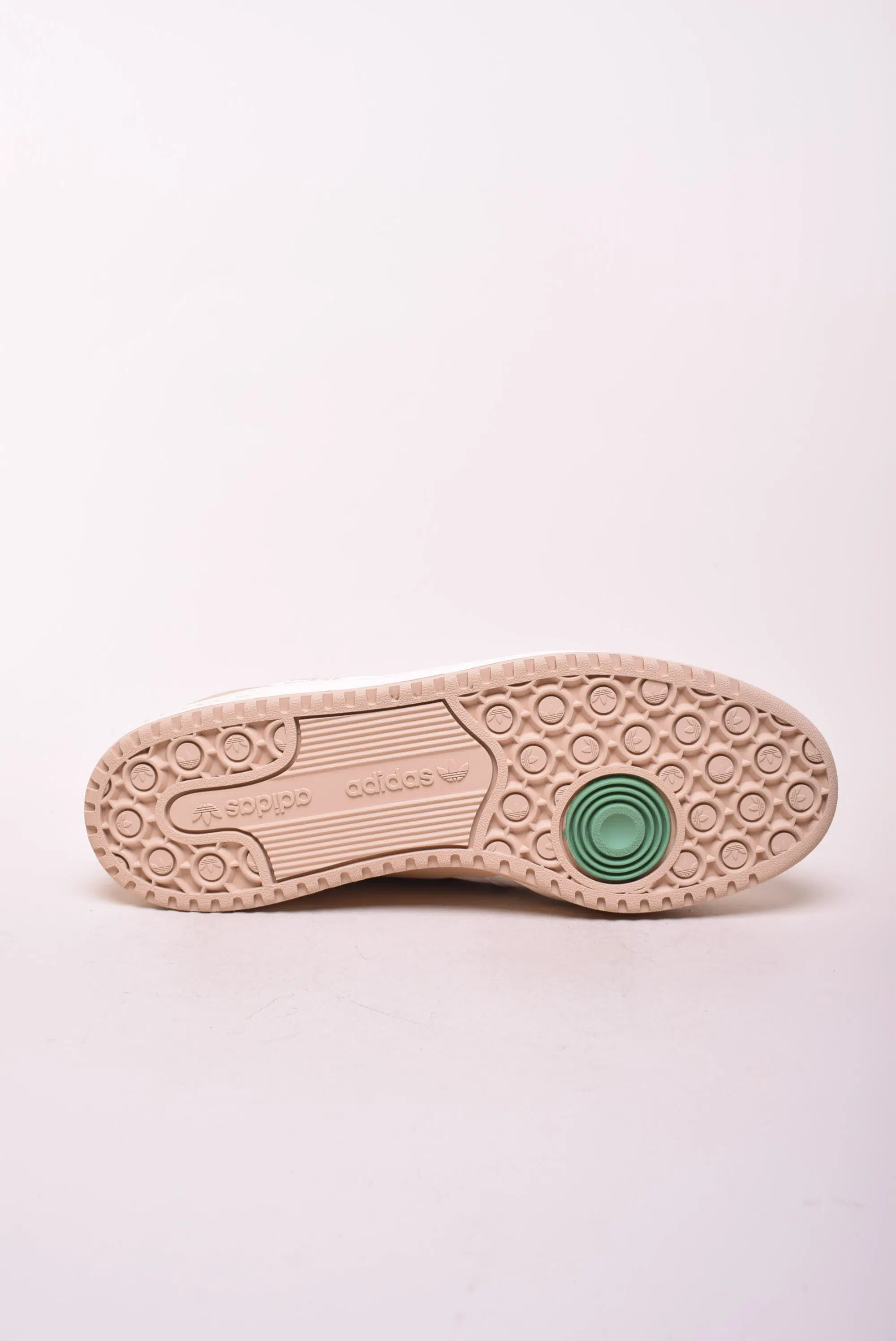 Sneakers barbati Forum Low [1]