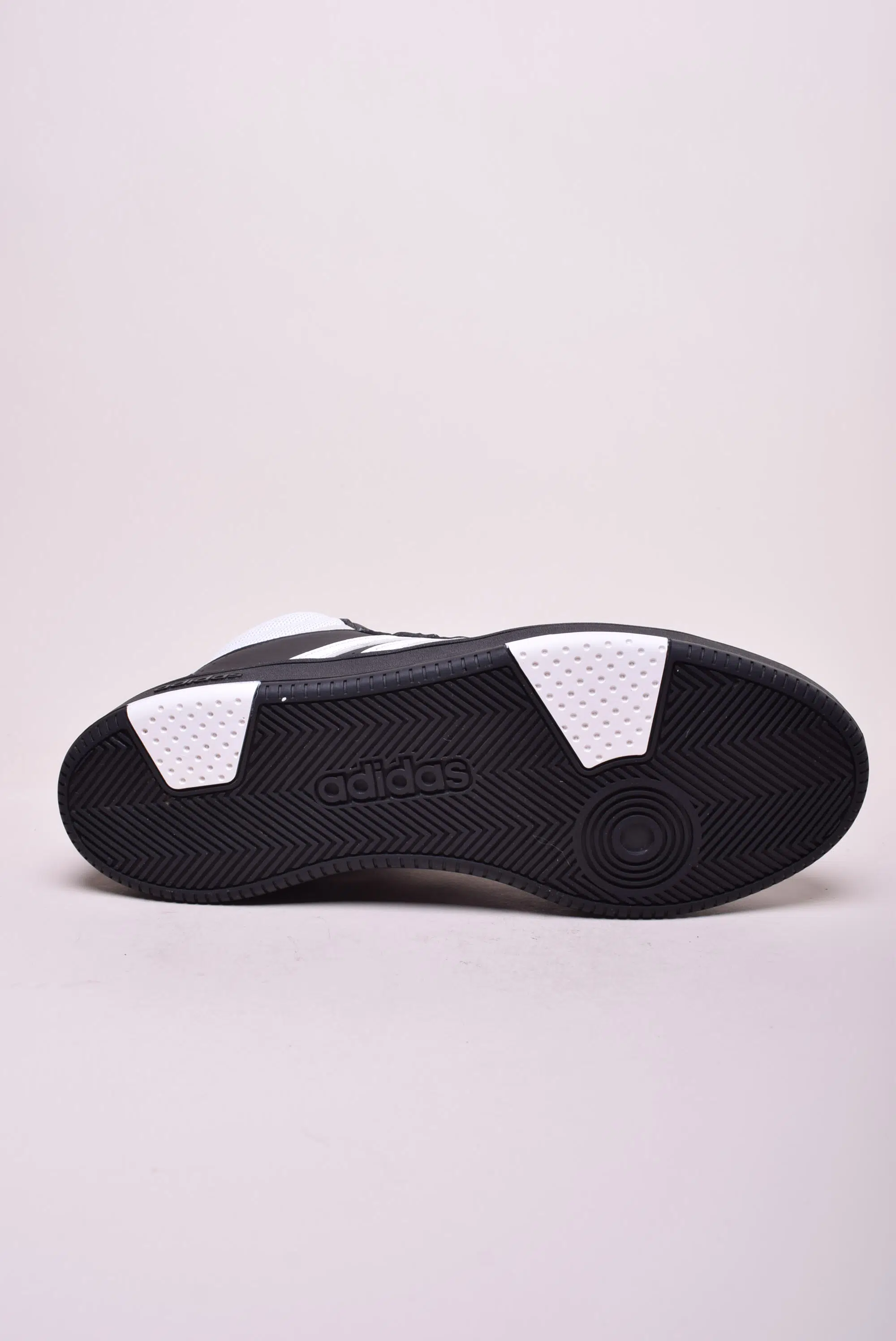 Sneakers barbati Hoops Mid Classic [1]