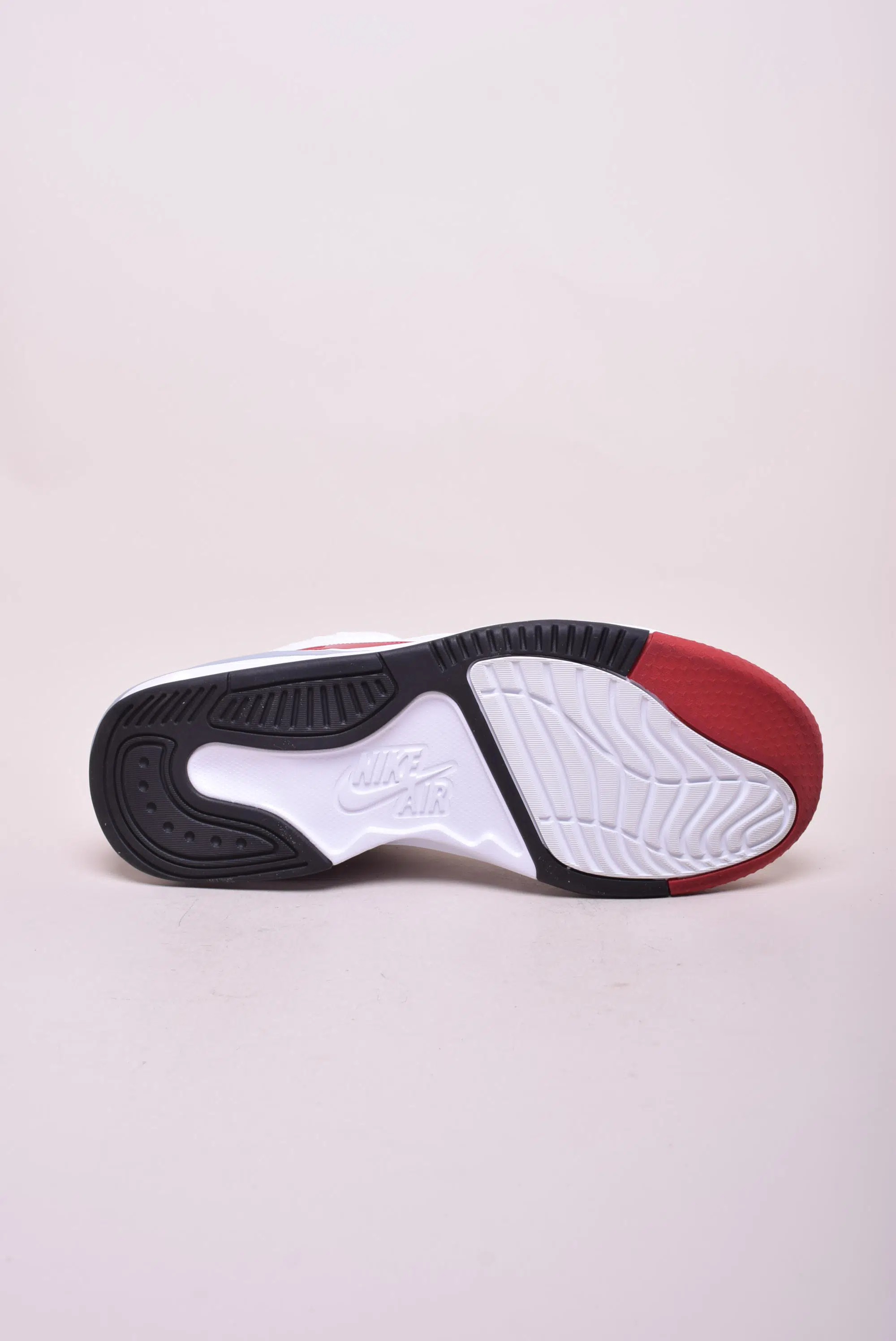 Sneakers barbati Jordan Max Aura 5 [1]