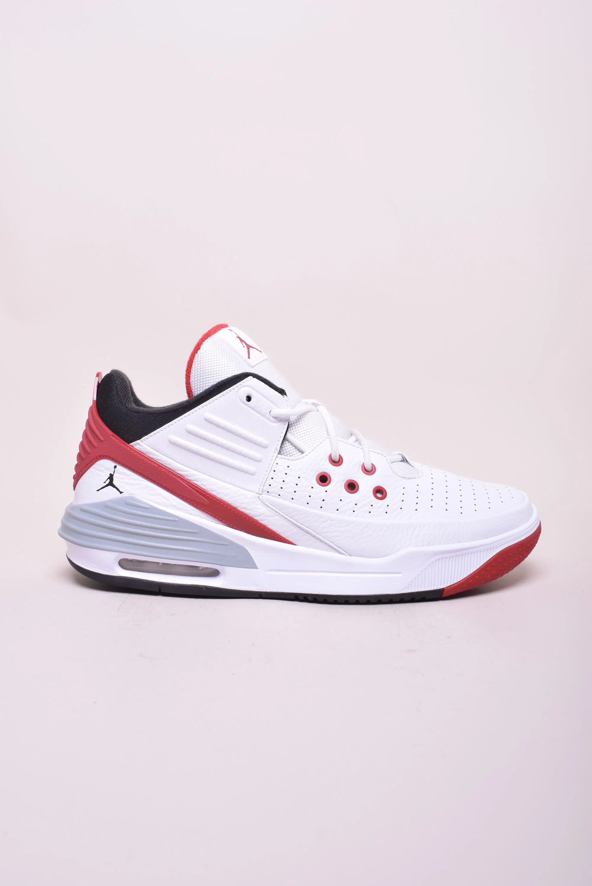 Sneakers barbati Jordan Max Aura 5 [0]