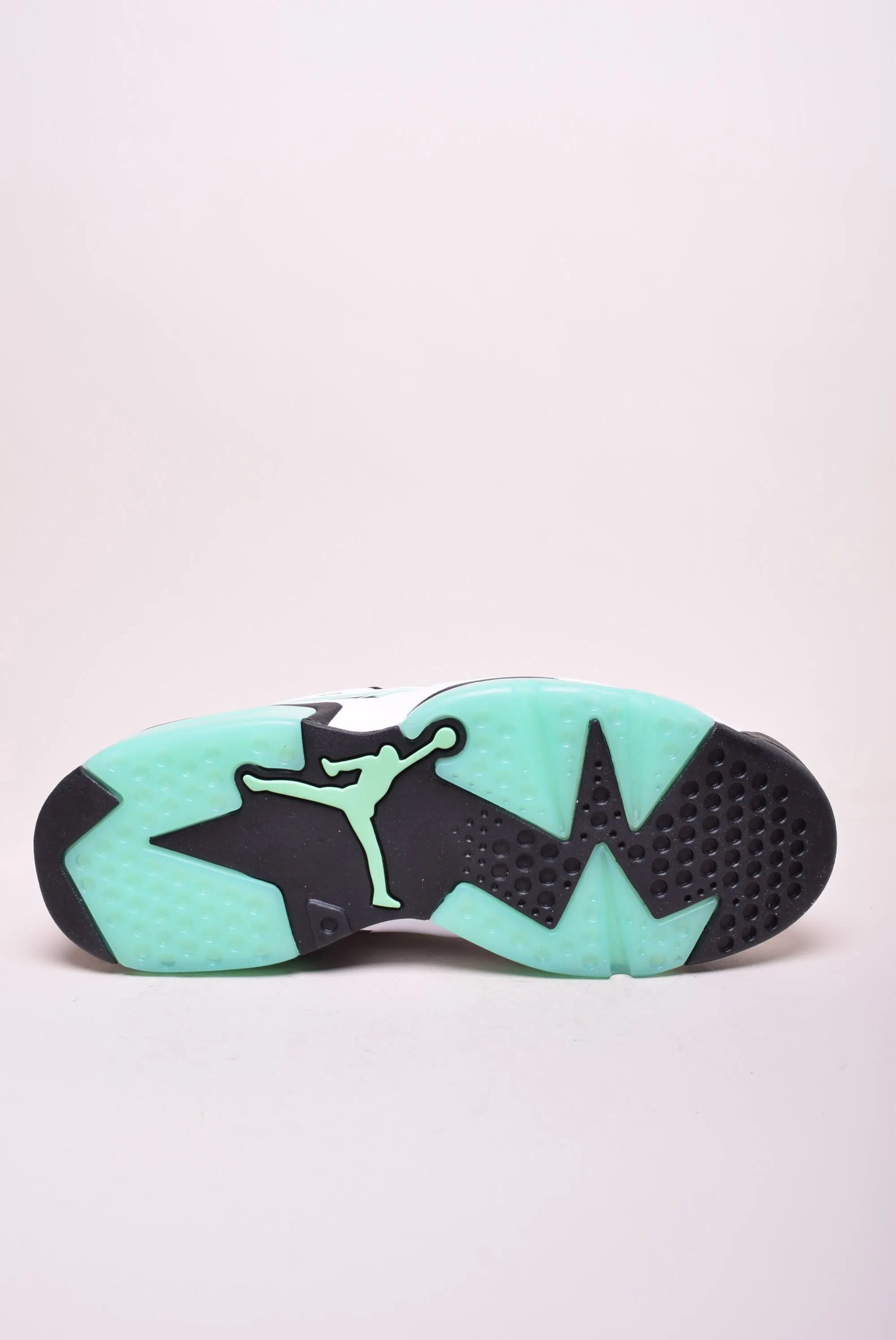 Sneakers barbati Jordan MVP [1]