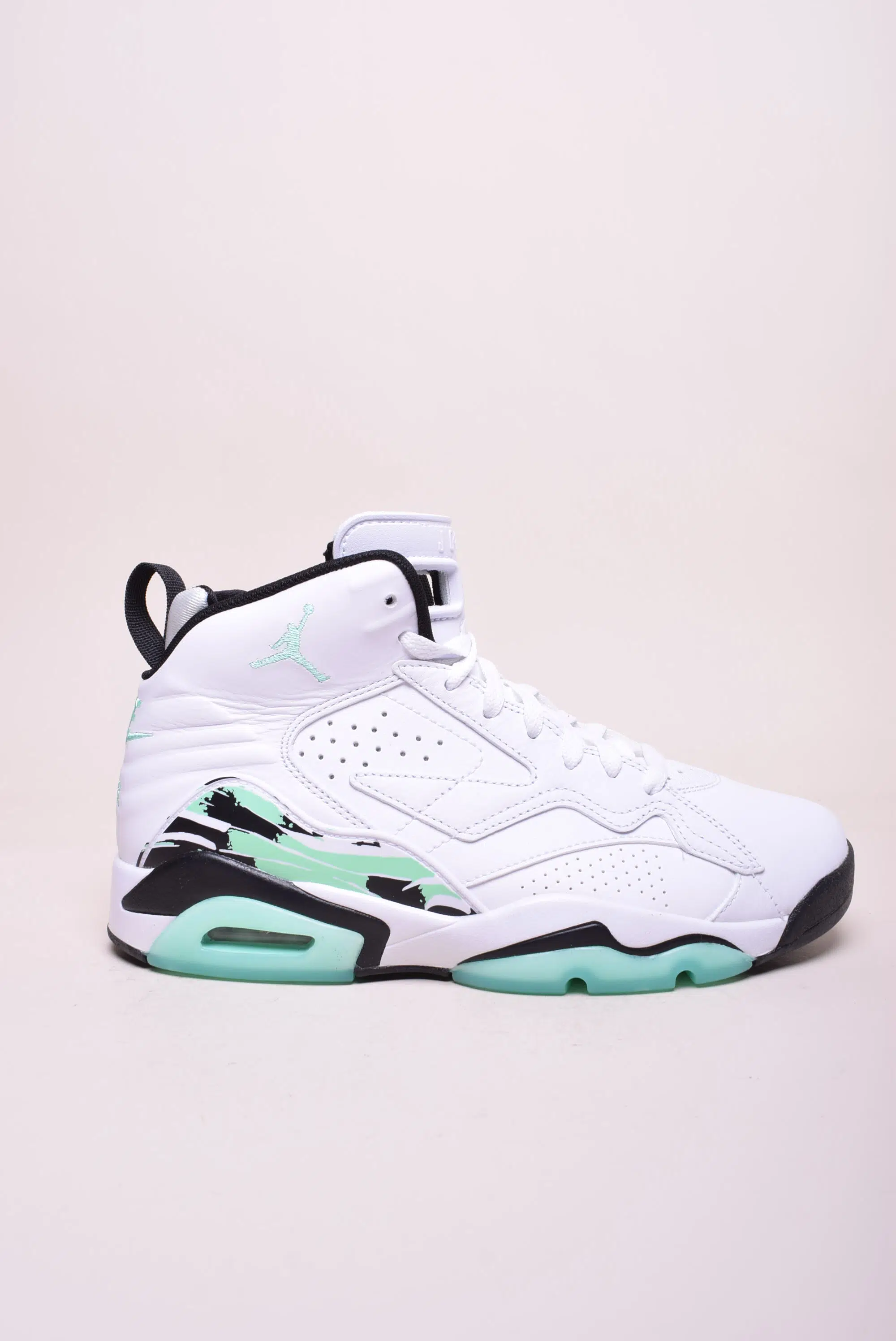 Pantofi sport și teniși bărbați - Sneakers barbati Jordan MVP