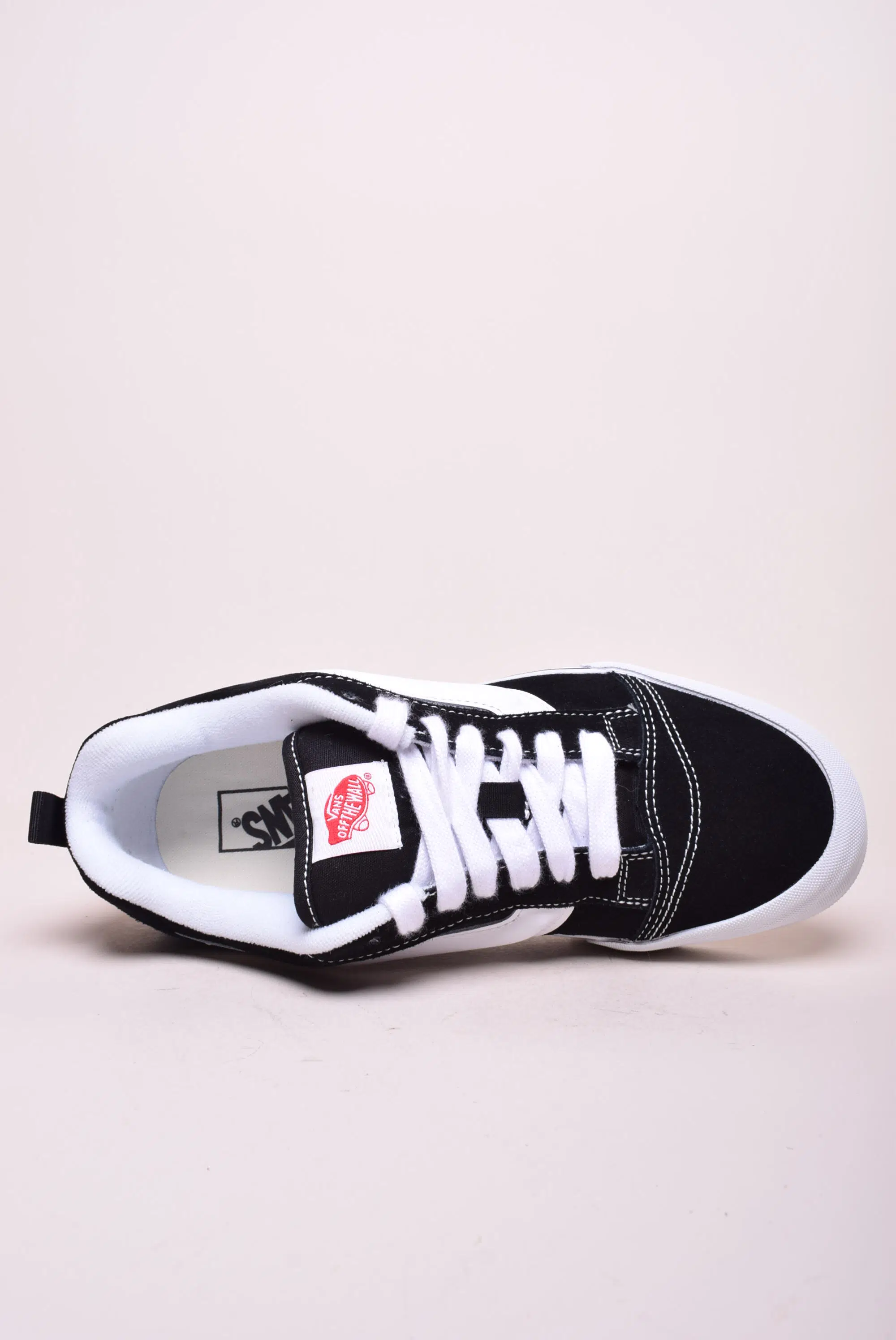 Sneakers barbati Knu Skool [3]