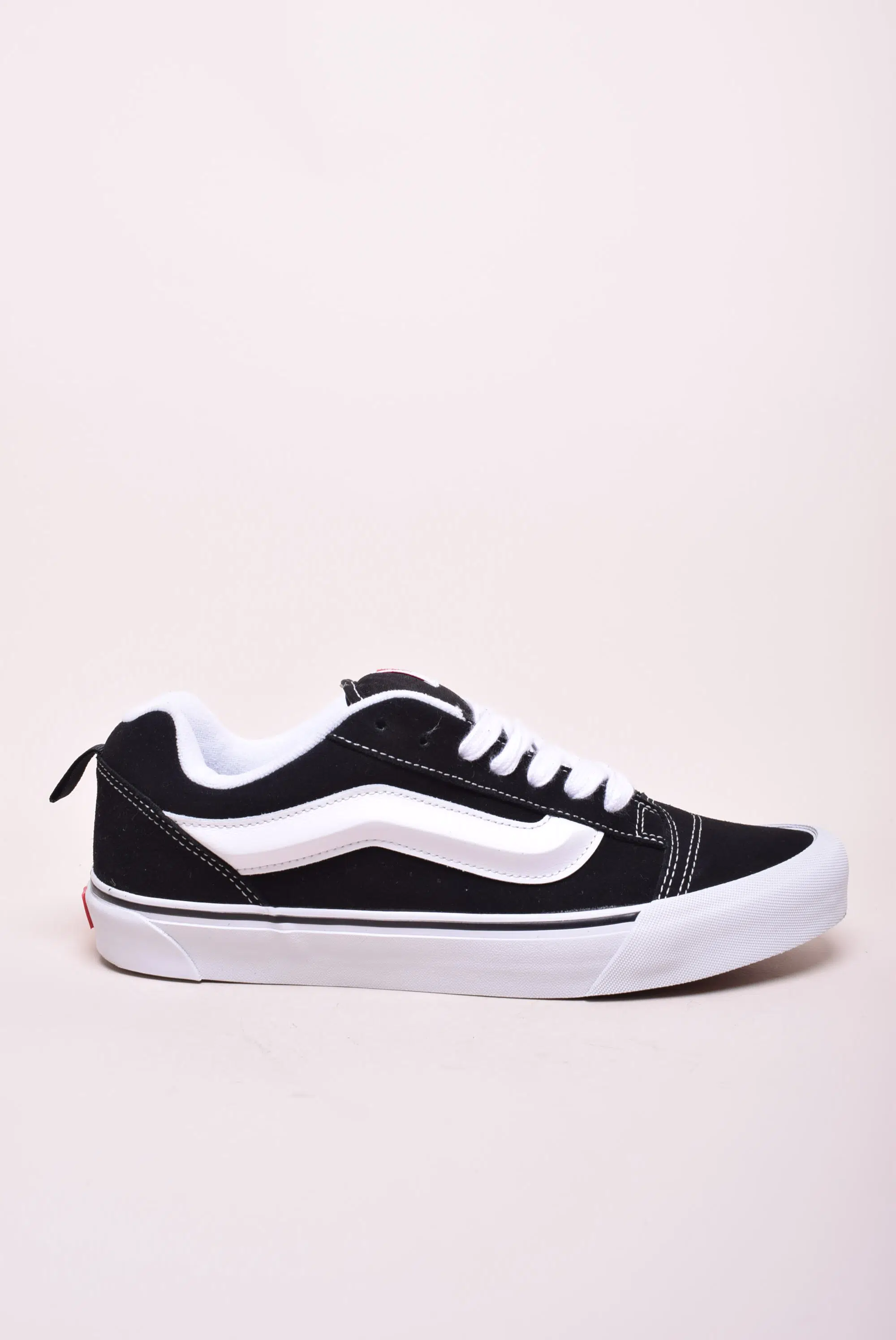 Sneakers barbati Knu Skool [0]