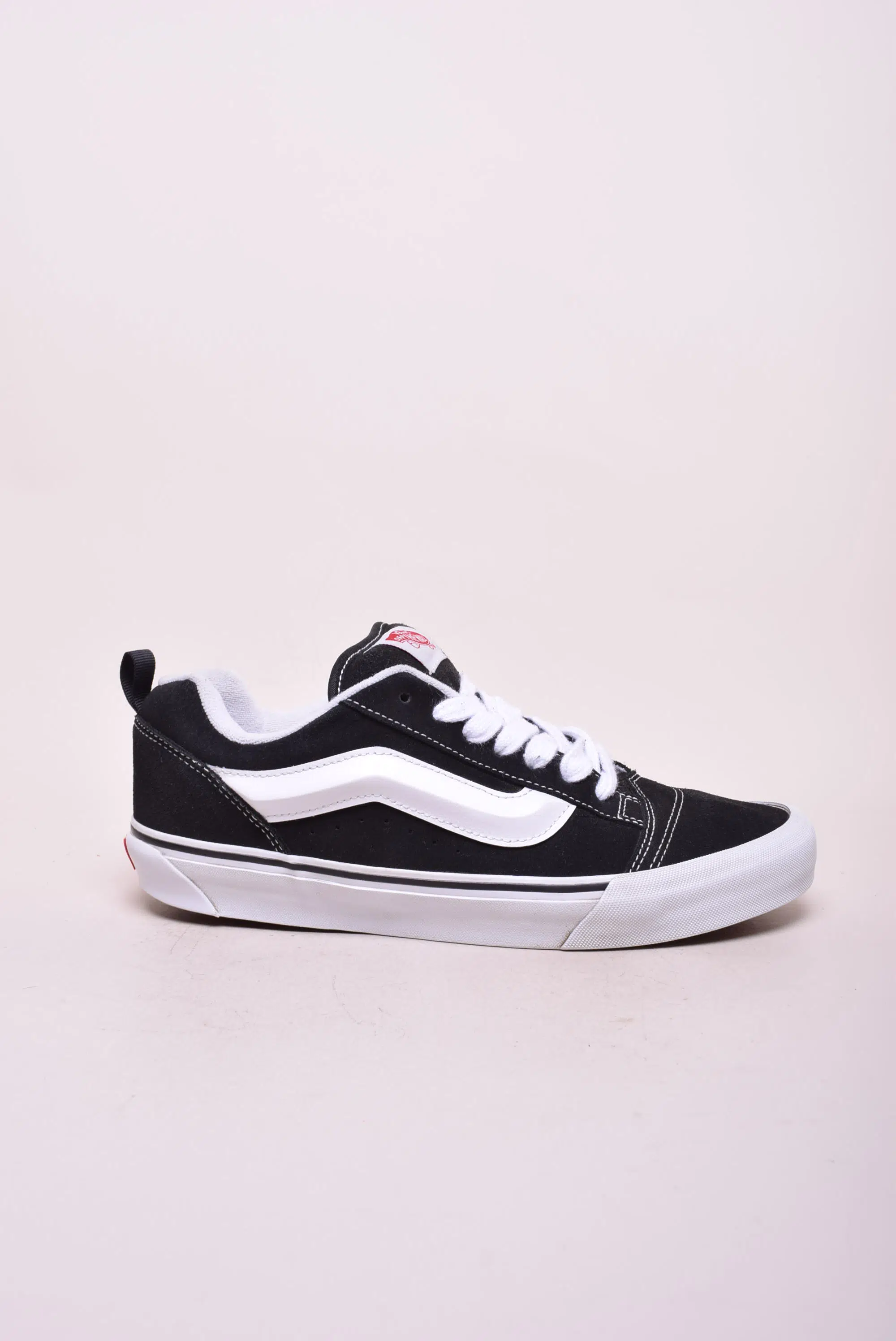 Sneakers barbati Knu Skool [0]
