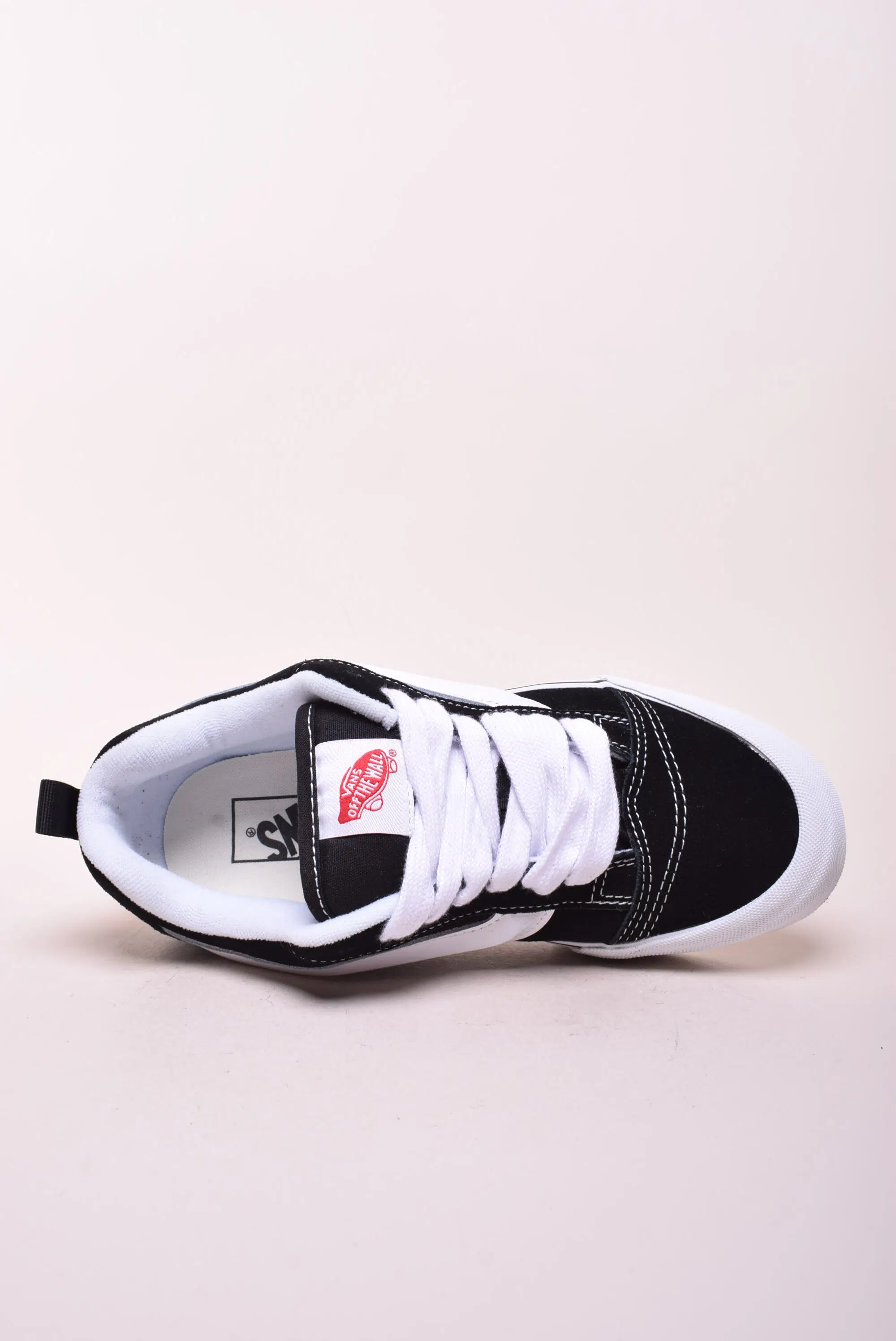 Sneakers barbati Knu Skool [3]