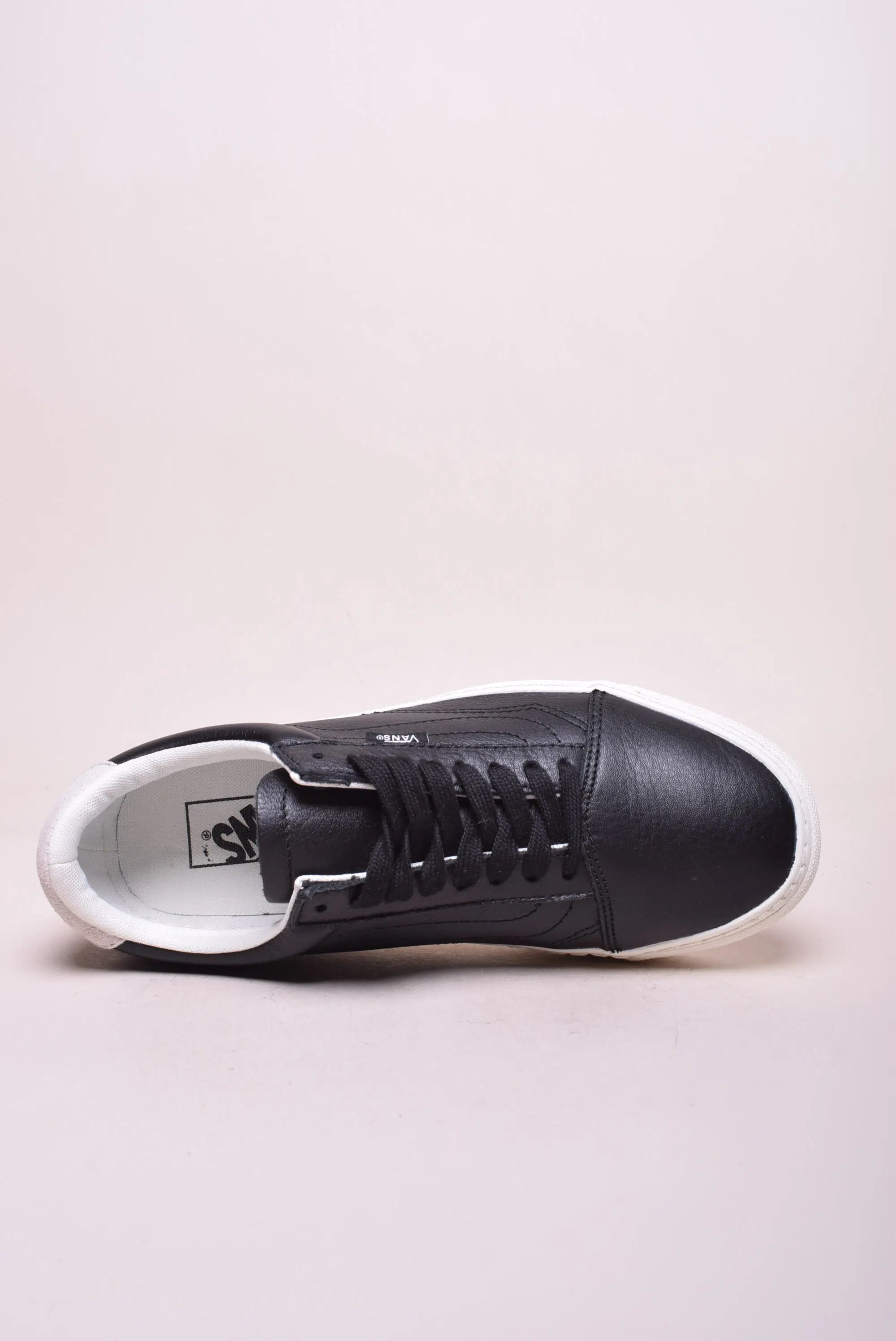 Sneakers barbati Old Skool Lux [3]