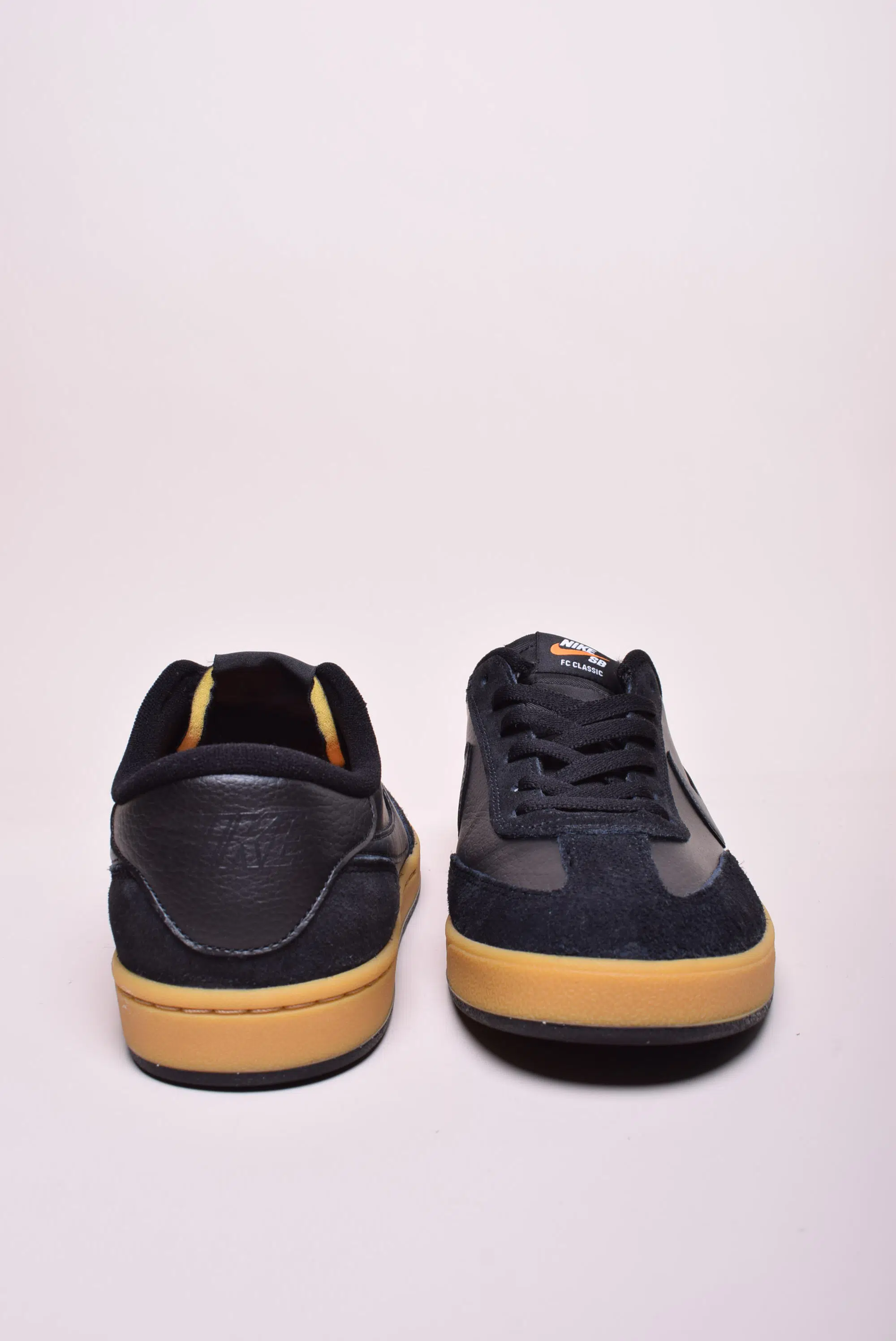 Sneakers barbati SB FC Classic [2]