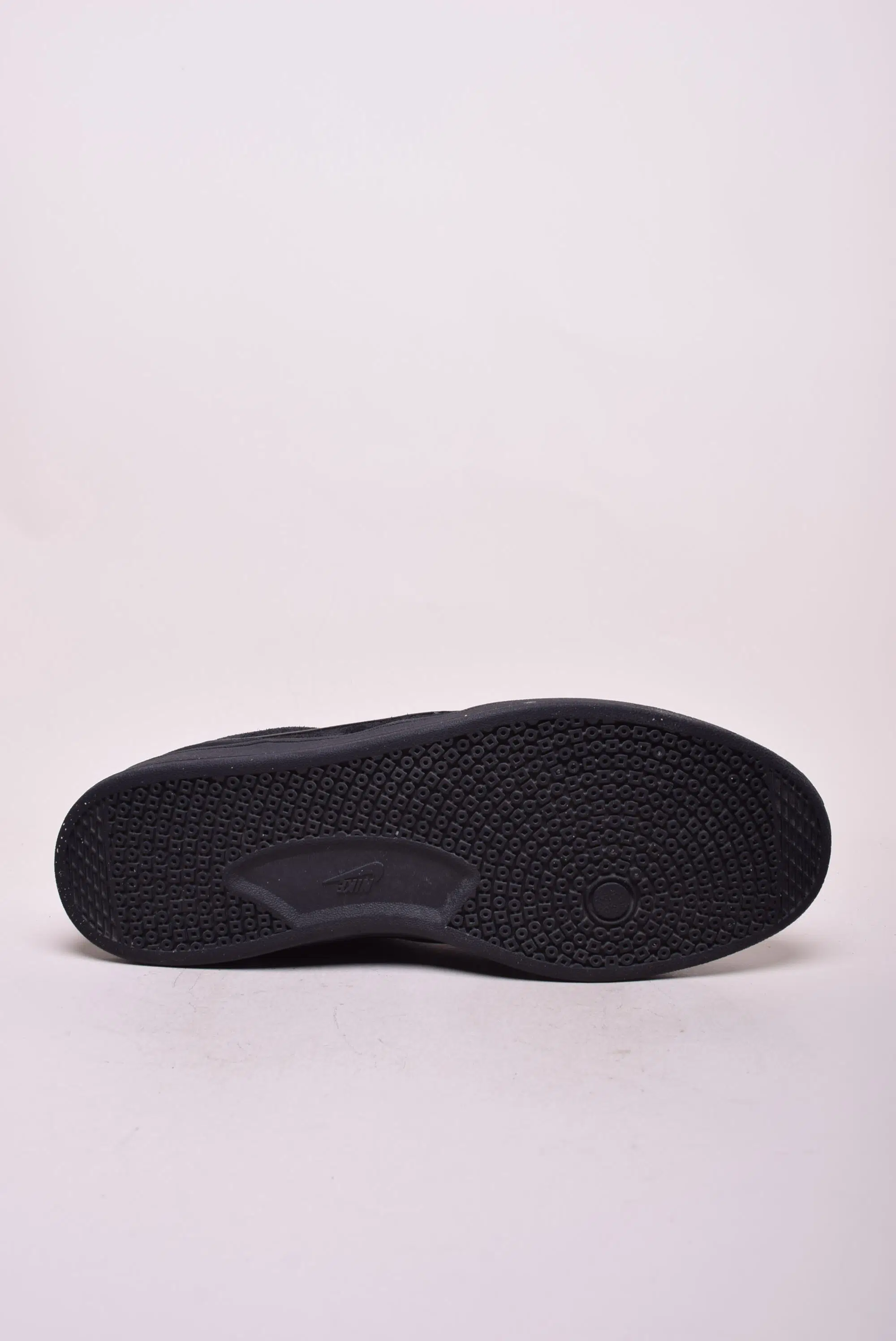 Sneakers barbati SB FC Classic [1]