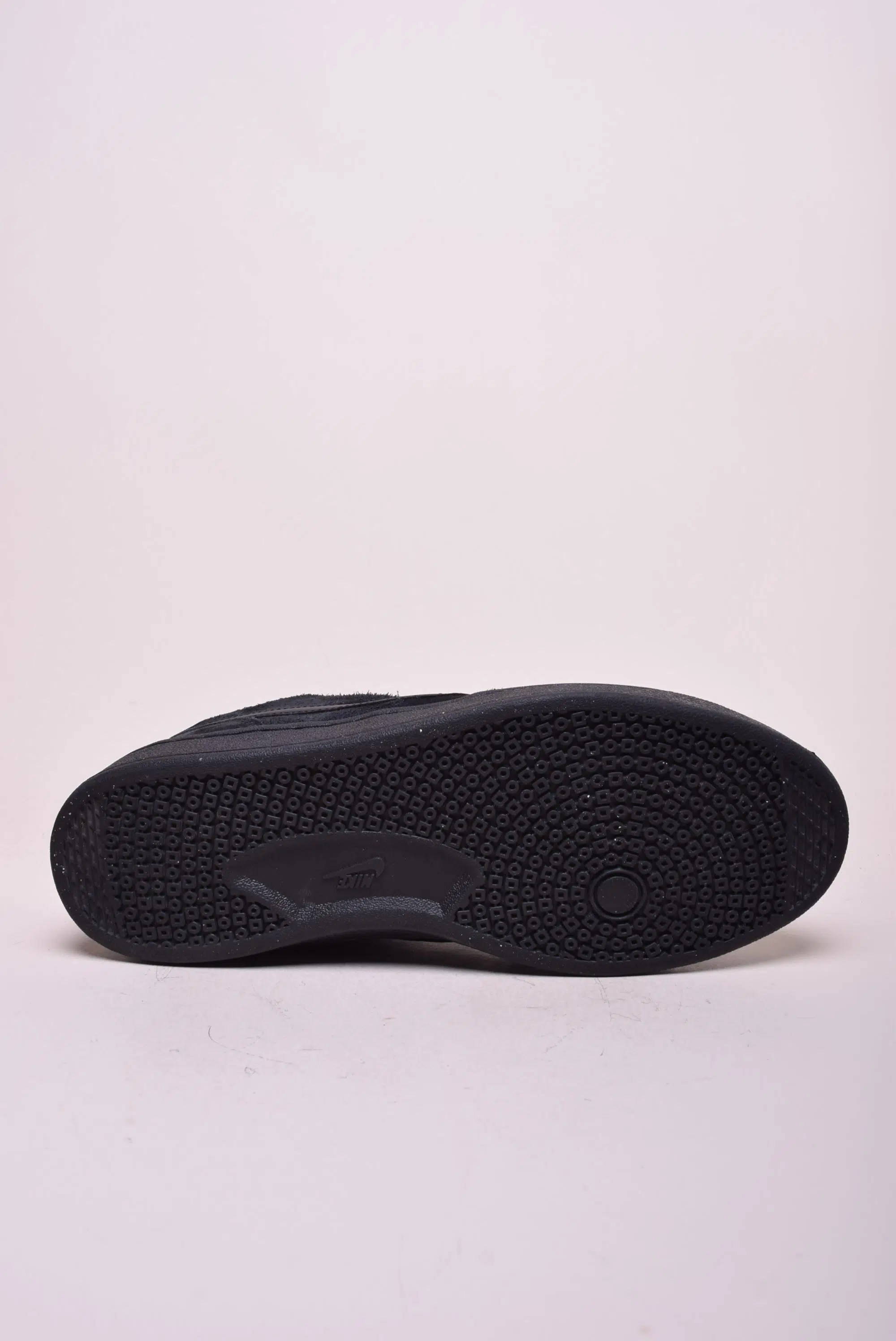 Sneakers barbati SB FC Classic [1]