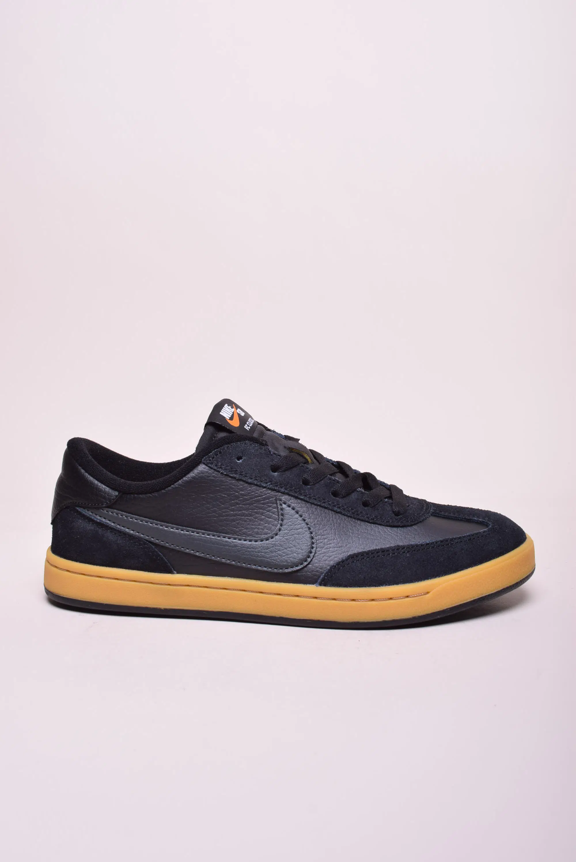 Toate produsele - Sneakers barbati SB FC Classic