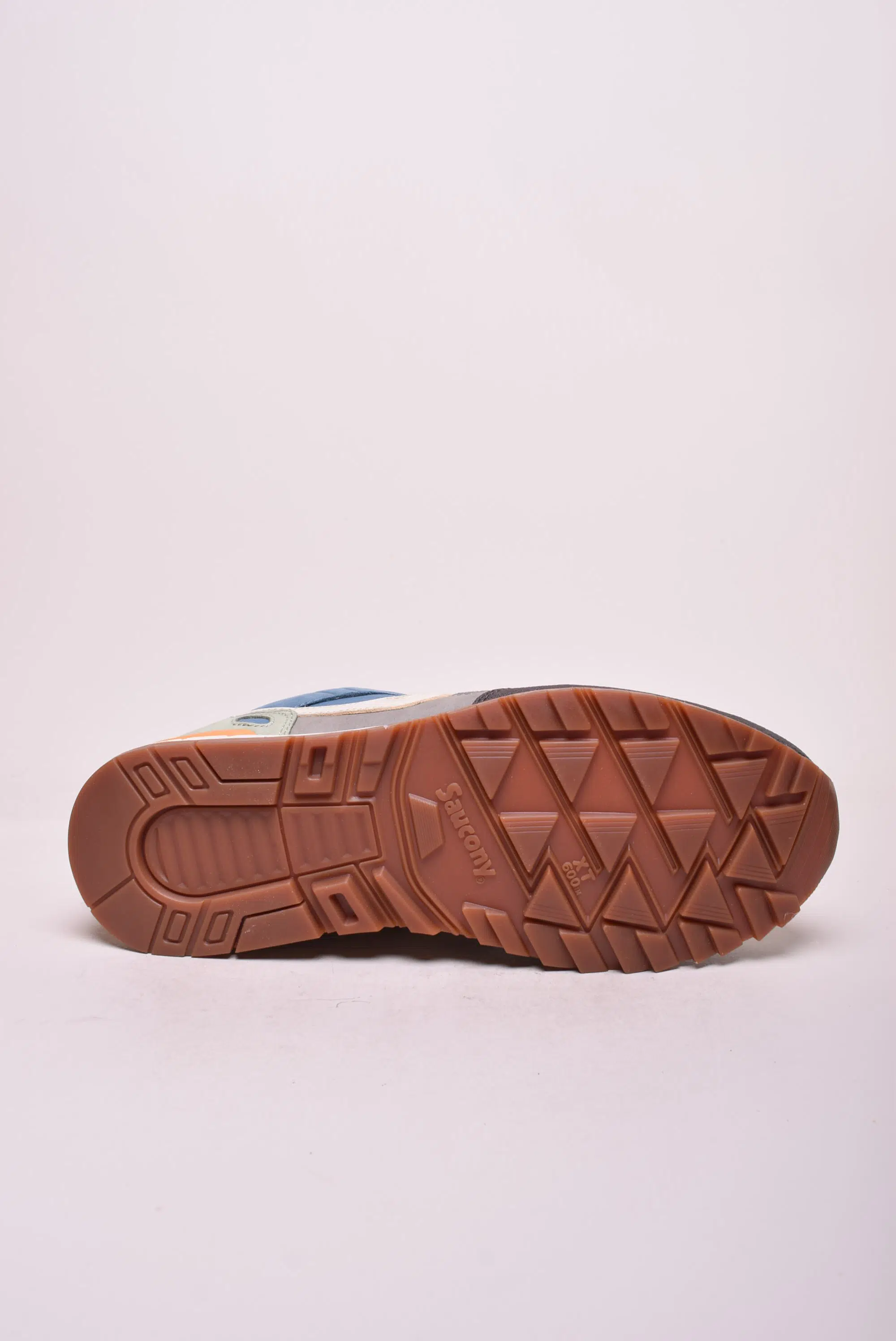 Sneakers barbati Shadow 5000 [1]
