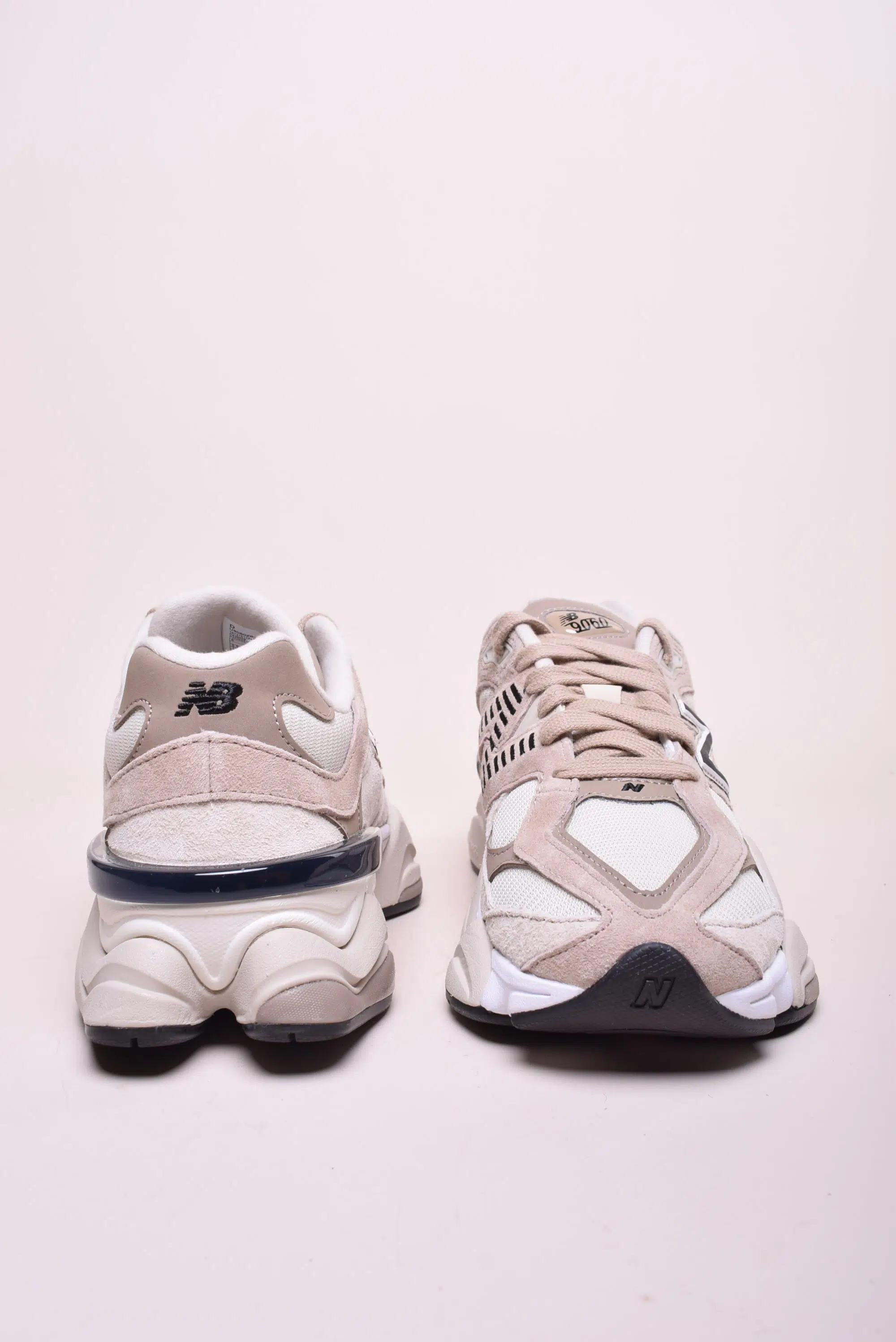 Sneakers dama 9060 [2]