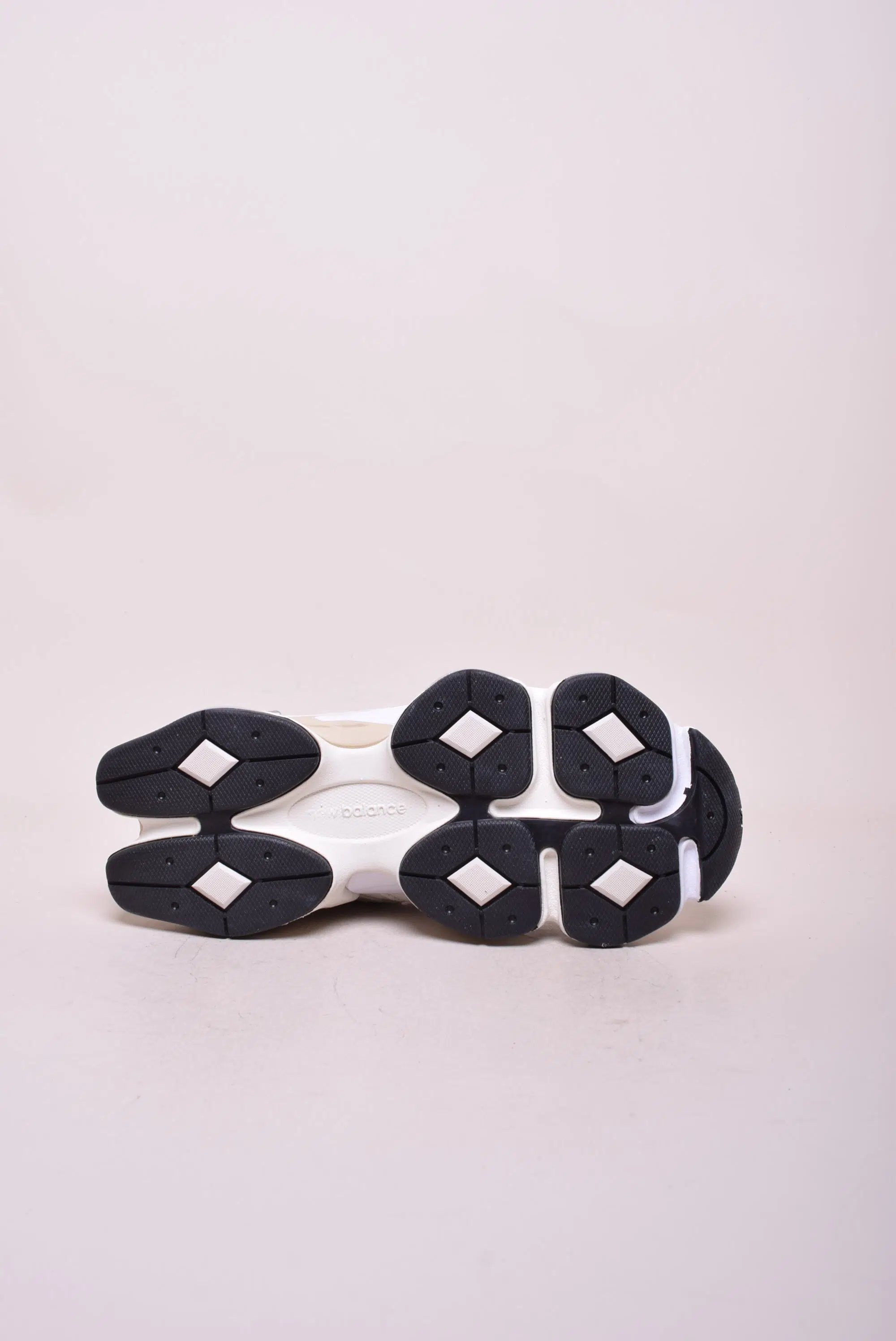 Sneakers dama 9060 [1]