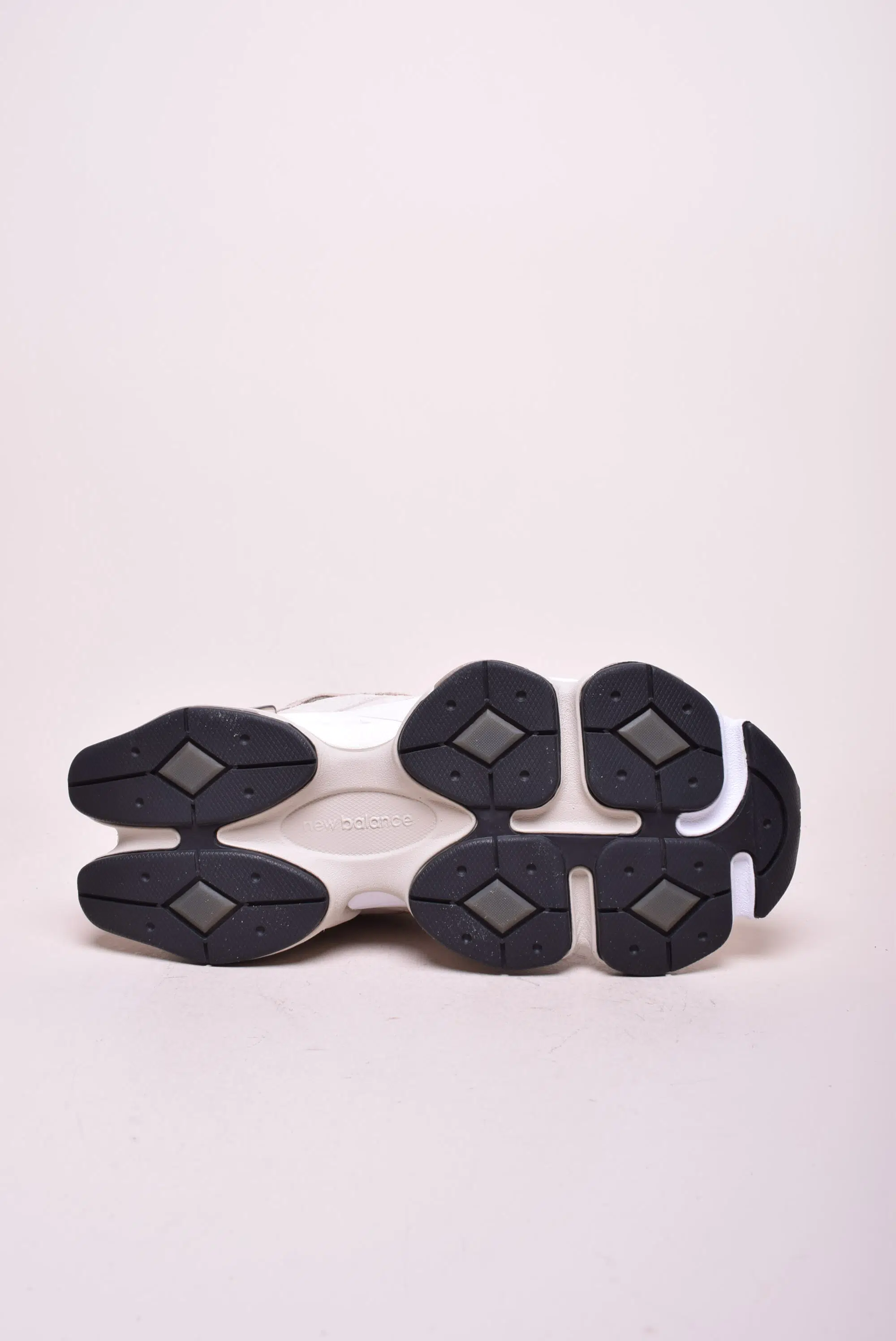 Sneakers dama 9060 [1]