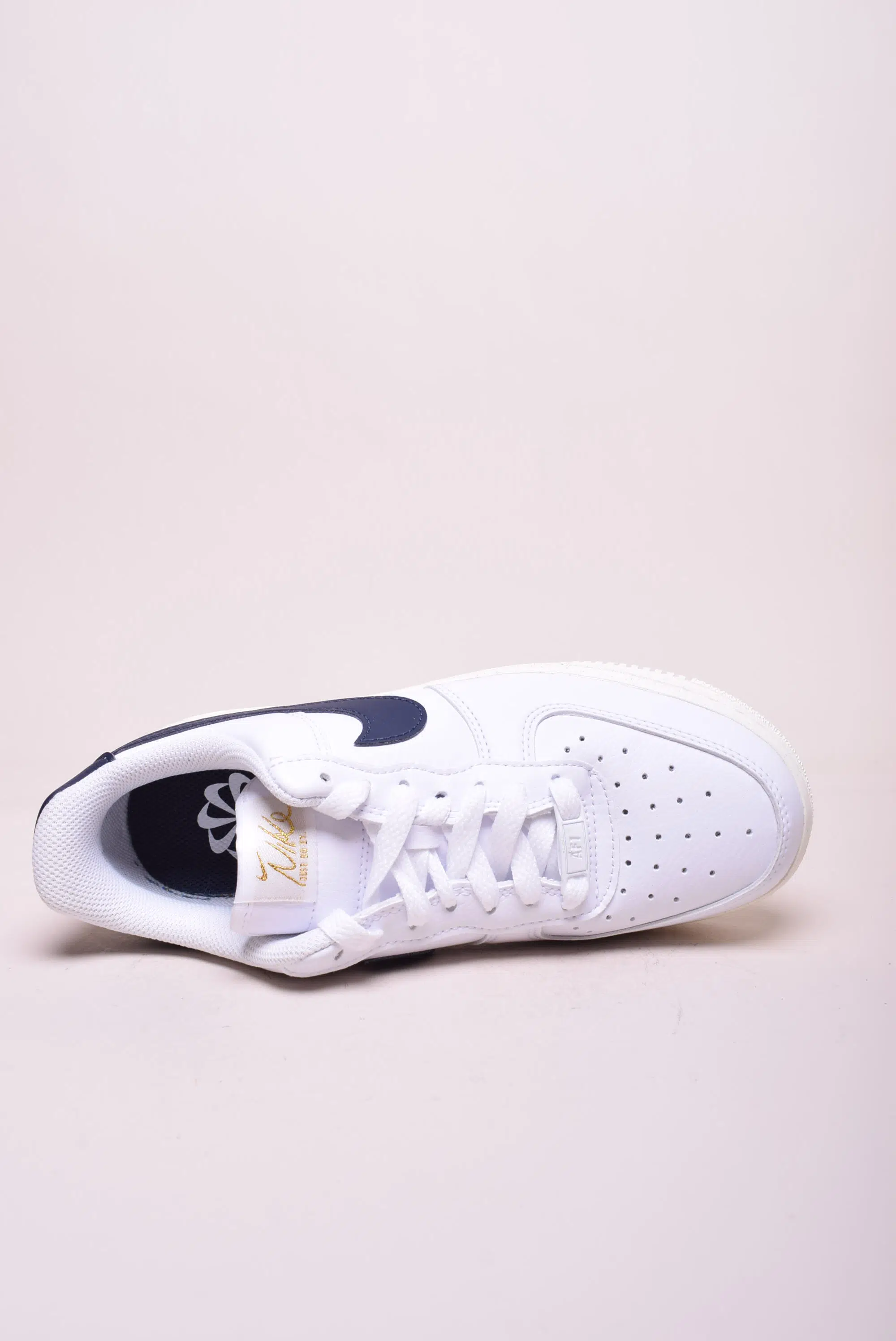 Sneakers dama Air Force 1 '07 [3]