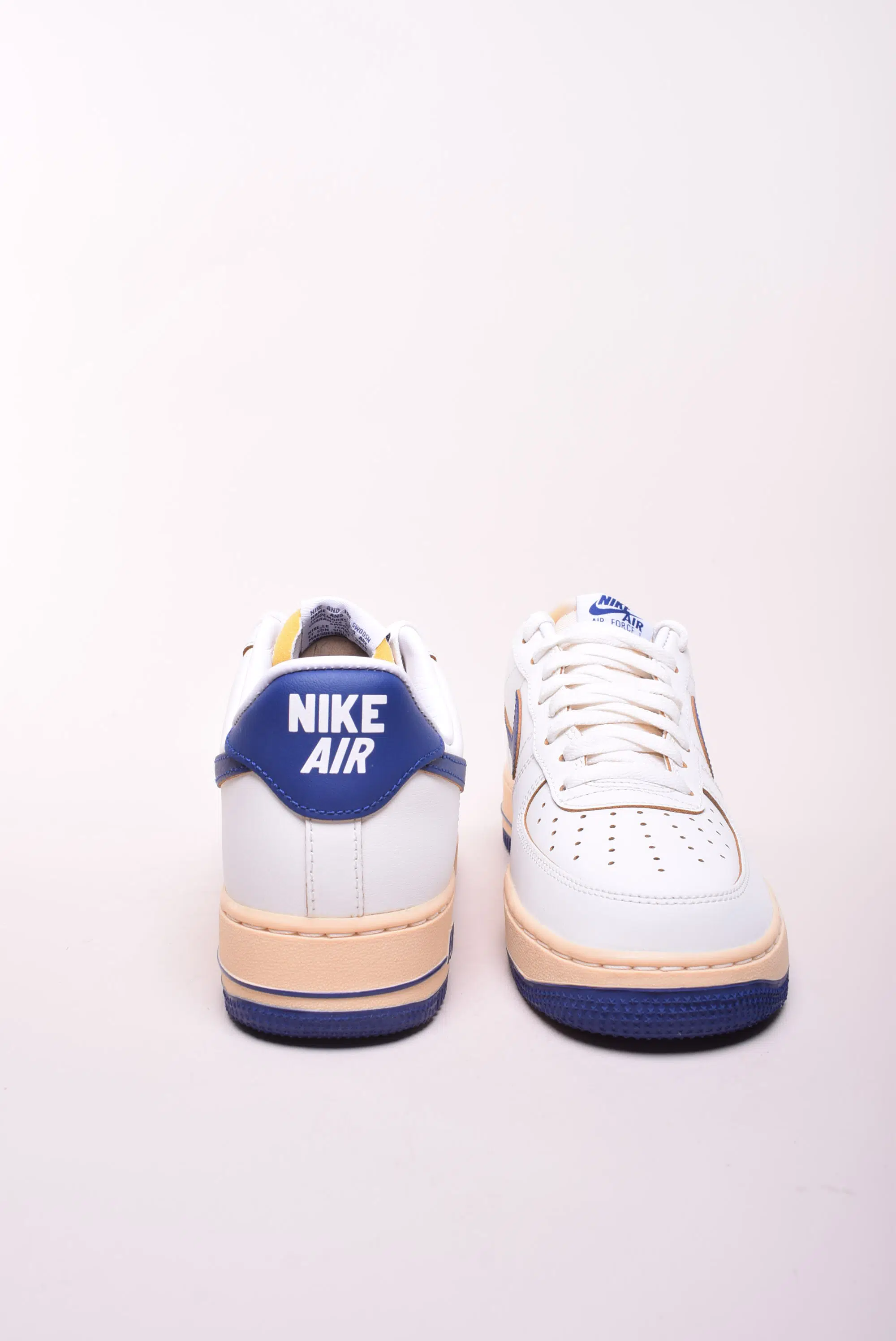 Sneakers dama Air Force 1 '07 [2]