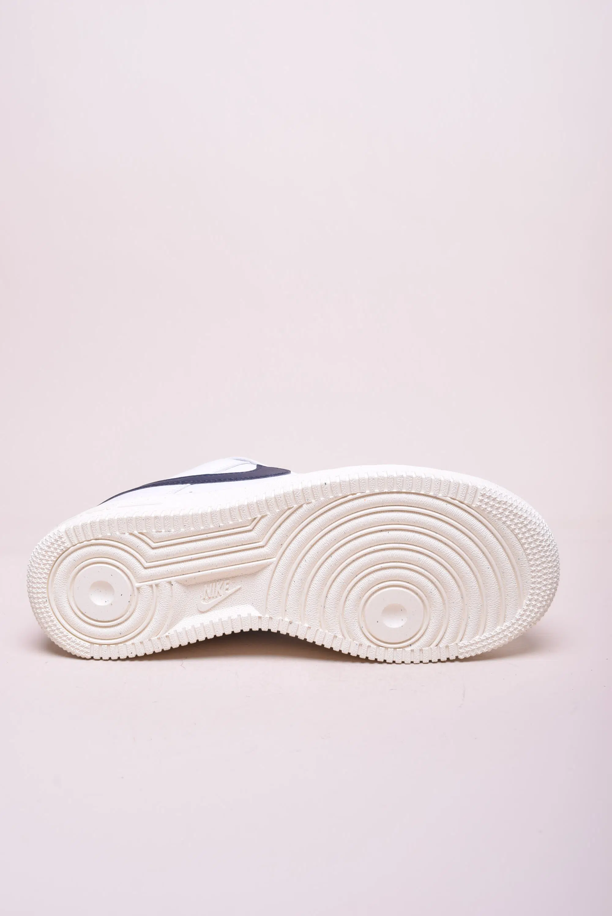 Sneakers dama Air Force 1 '07 [1]