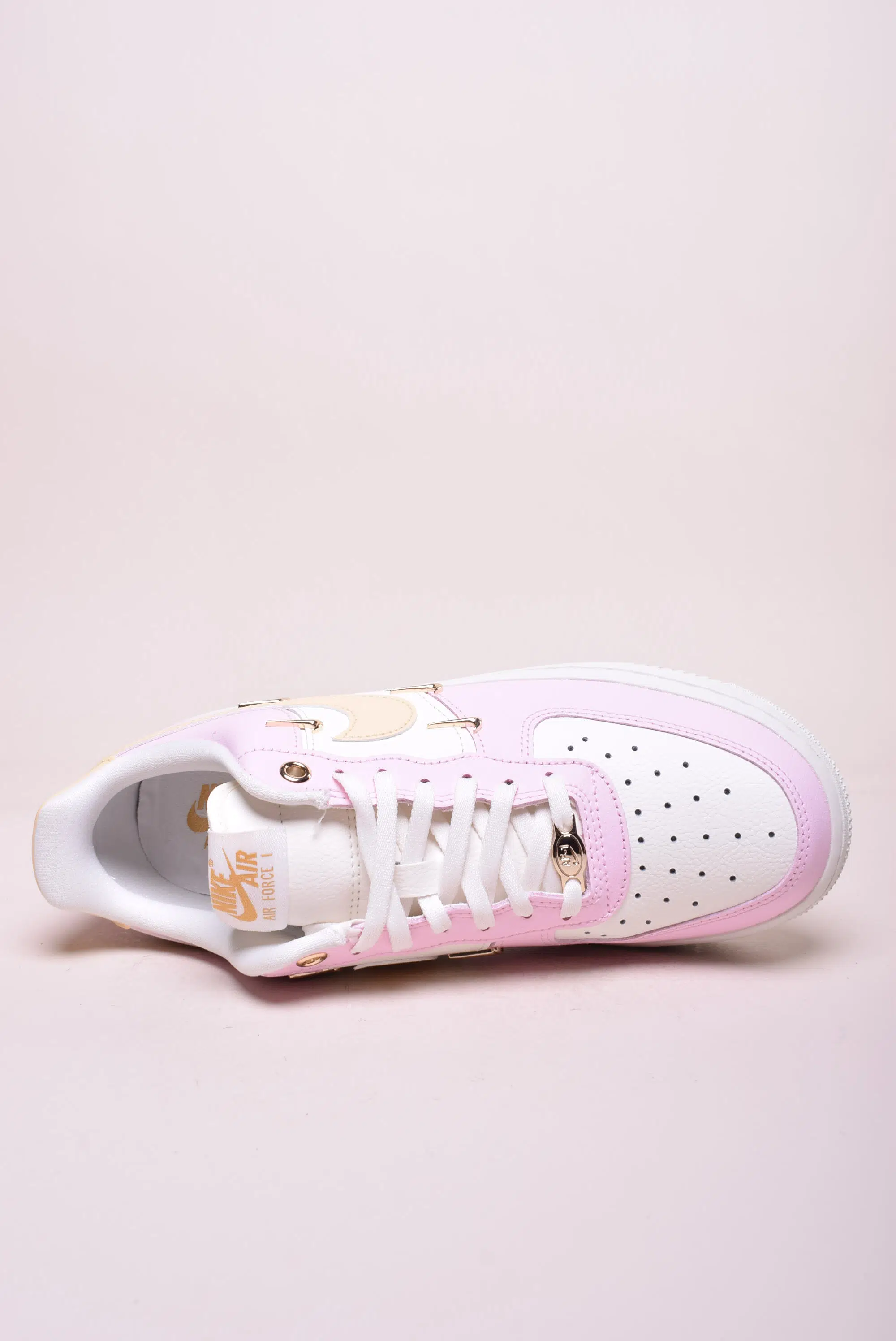 Sneakers dama Air Force 1 '07 LX [3]