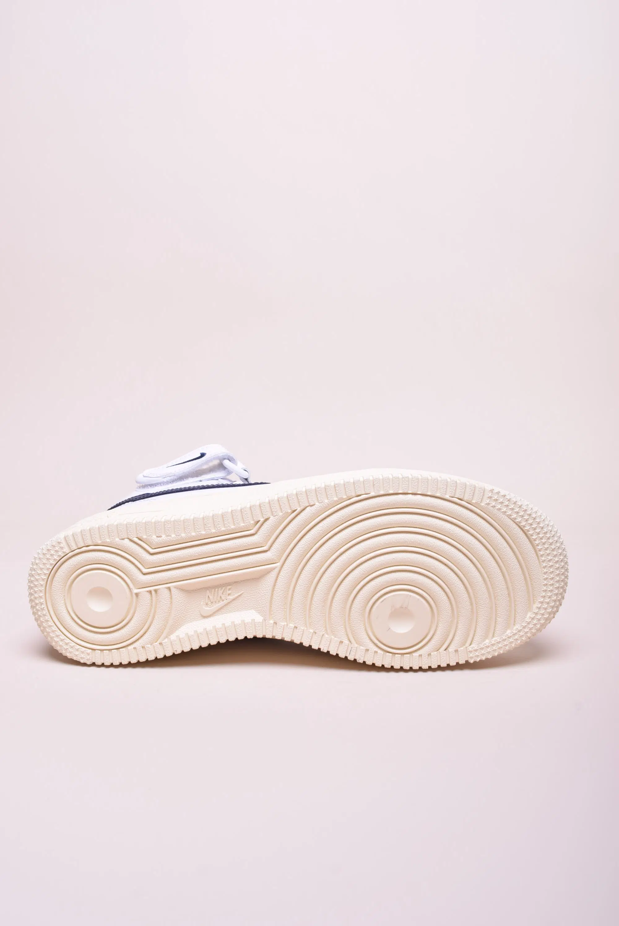 Sneakers dama Air Force 1 '07 Mid [1]