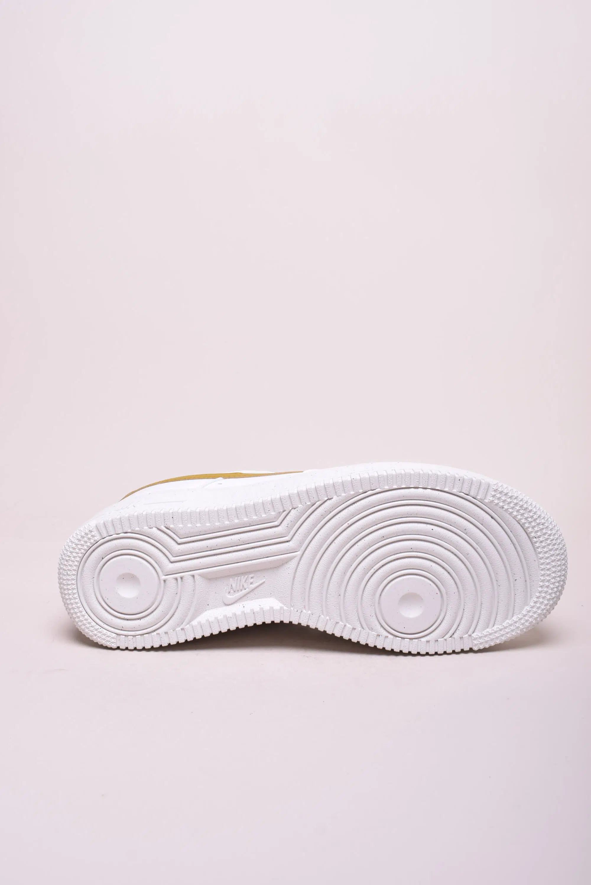 Sneakers dama Air Force 1 '07 Next Nature [1]
