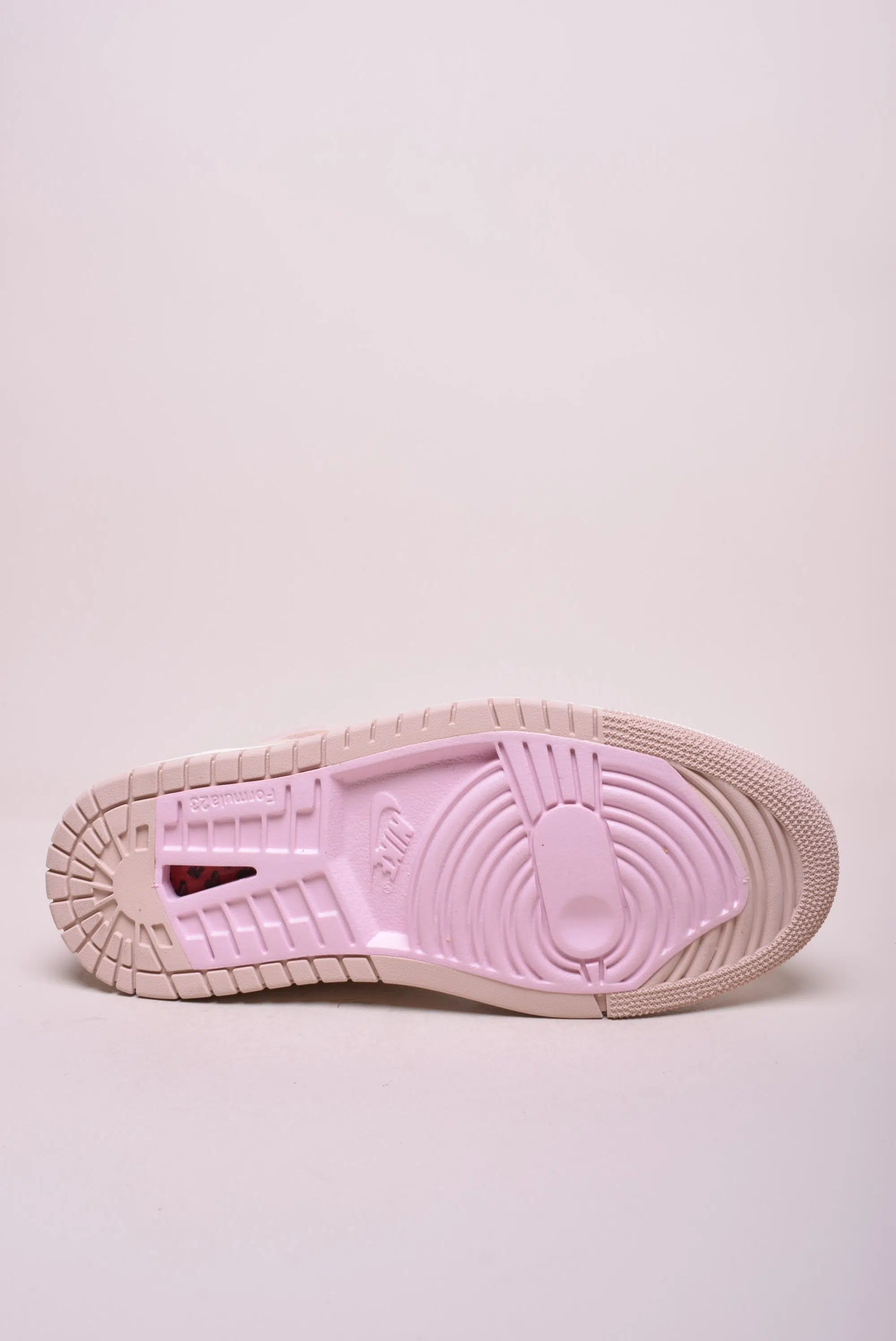 Sneakers dama Air Jordan 1 High Zoom Air CMFT 2 [1]