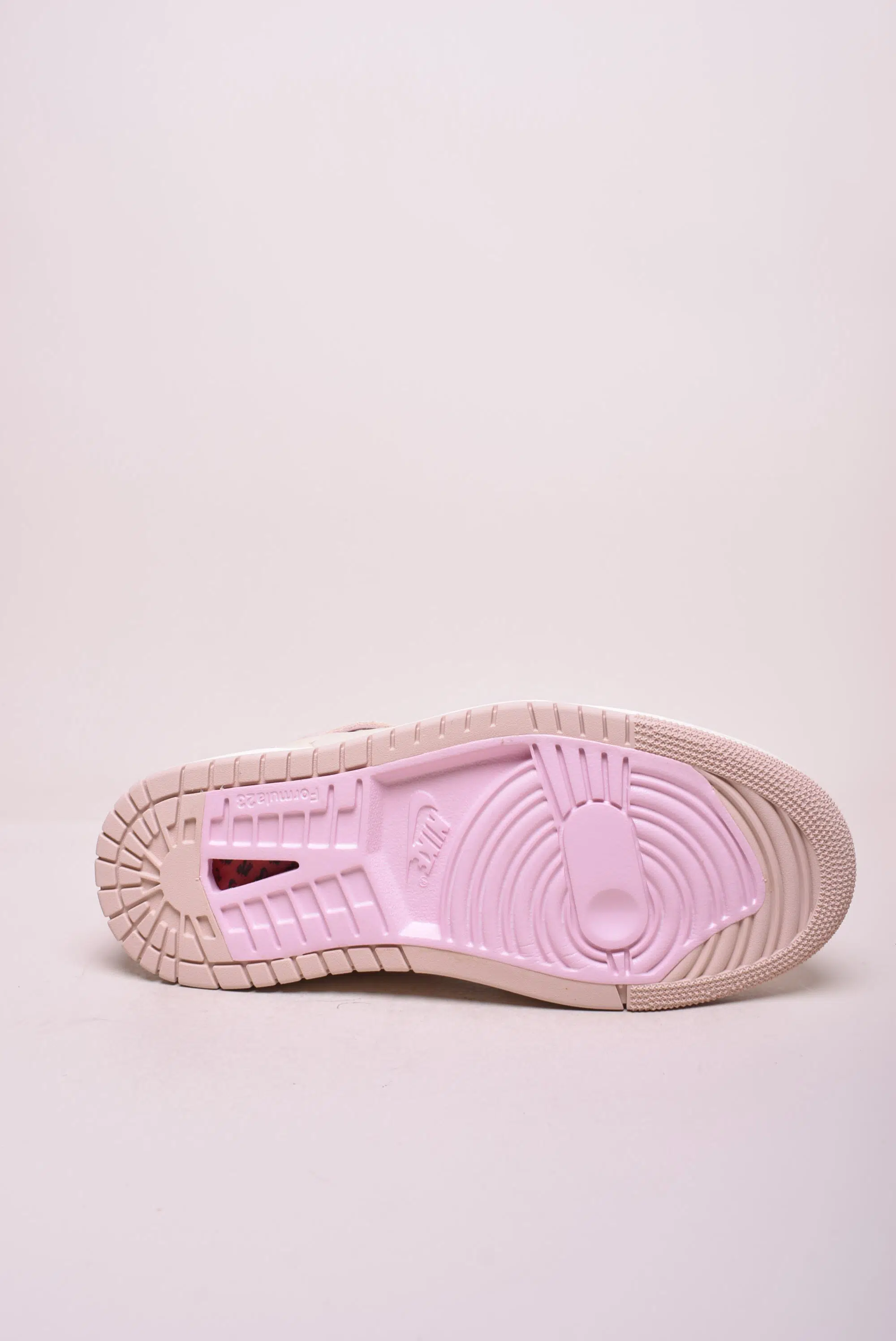 Sneakers dama Air Jordan 1 High Zoom Air CMFT 2 [1]