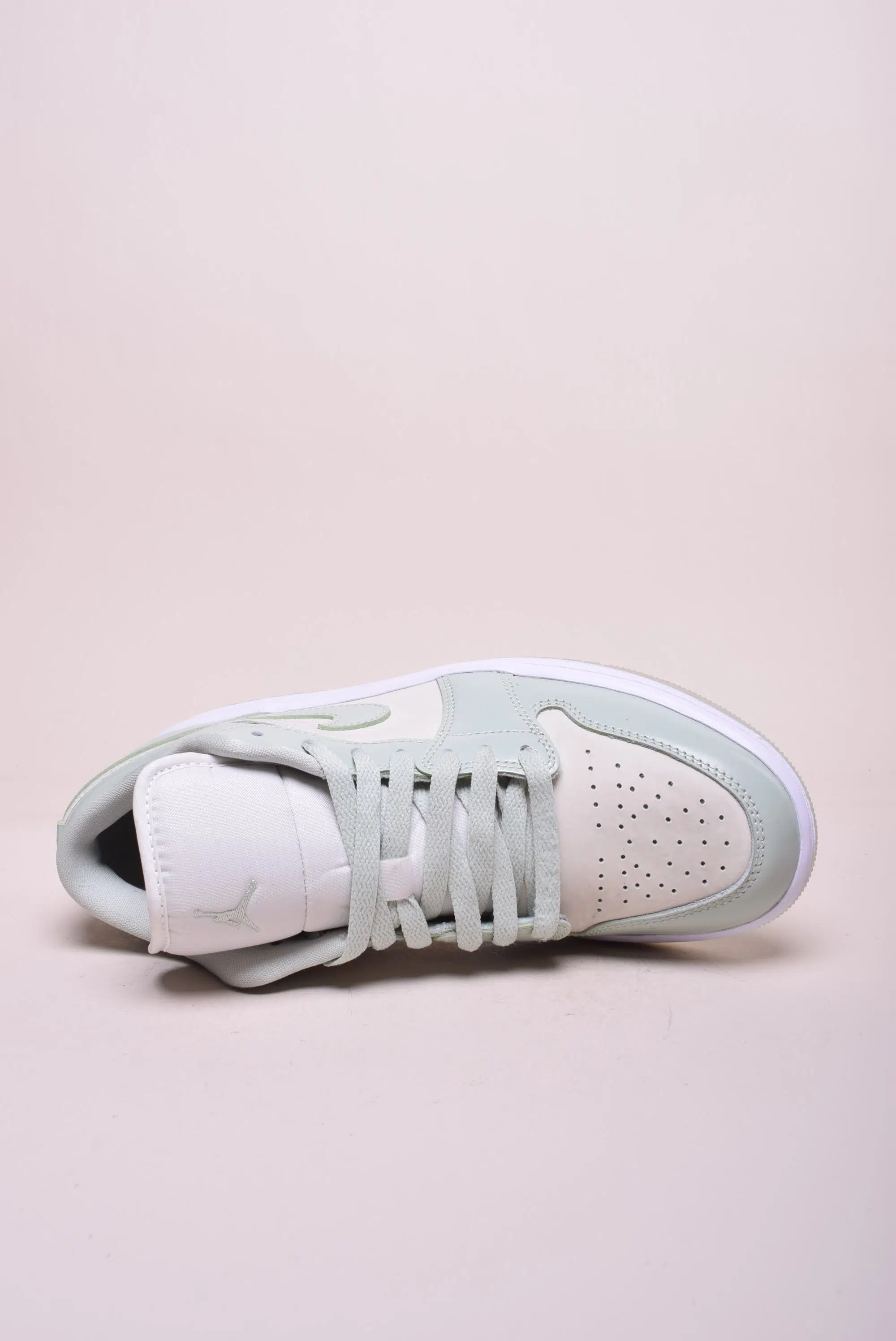 Sneakers dama Air Jordan 1 Low [3]