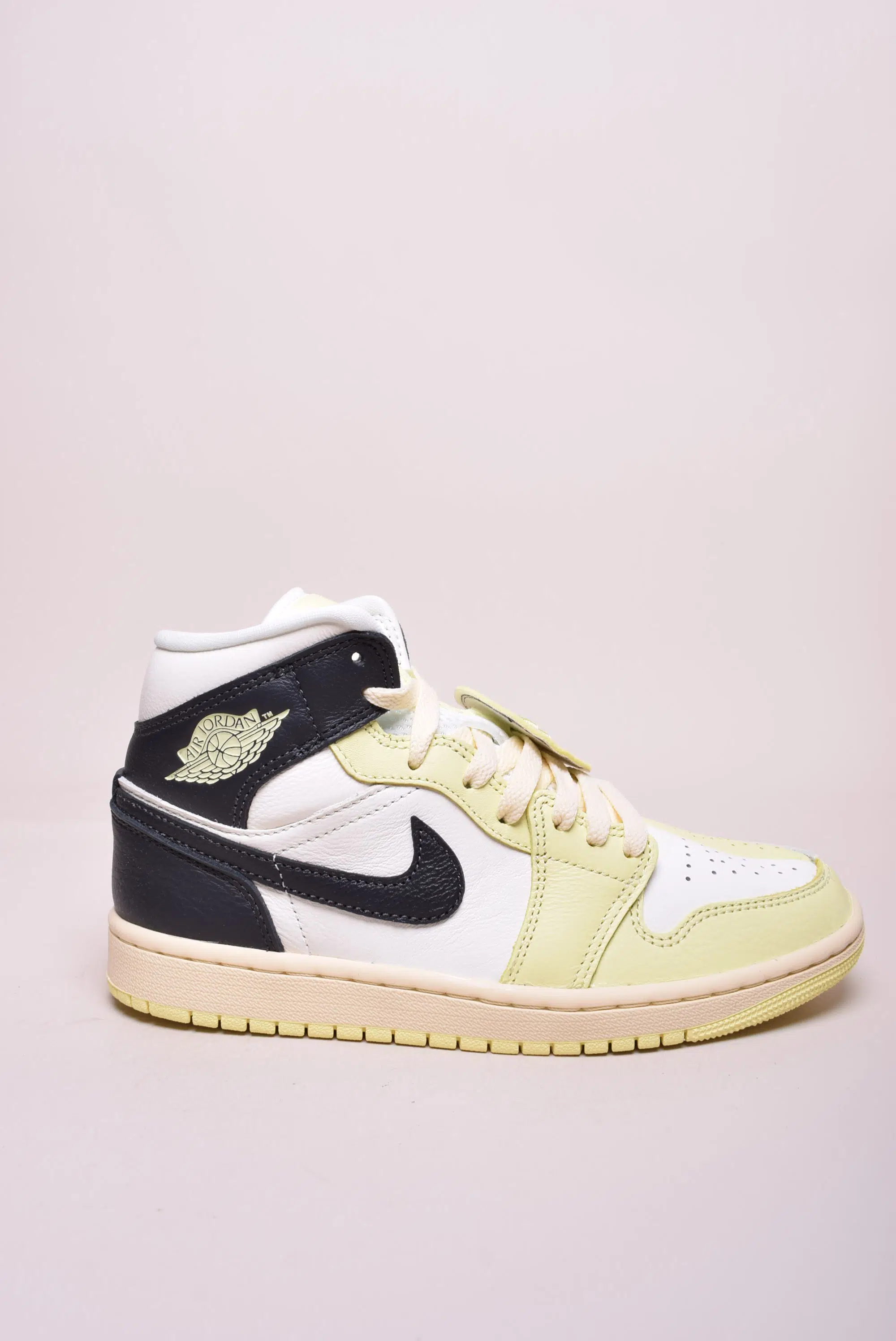 Încălțăminte damă - Sneakers dama Air Jordan 1 Mid