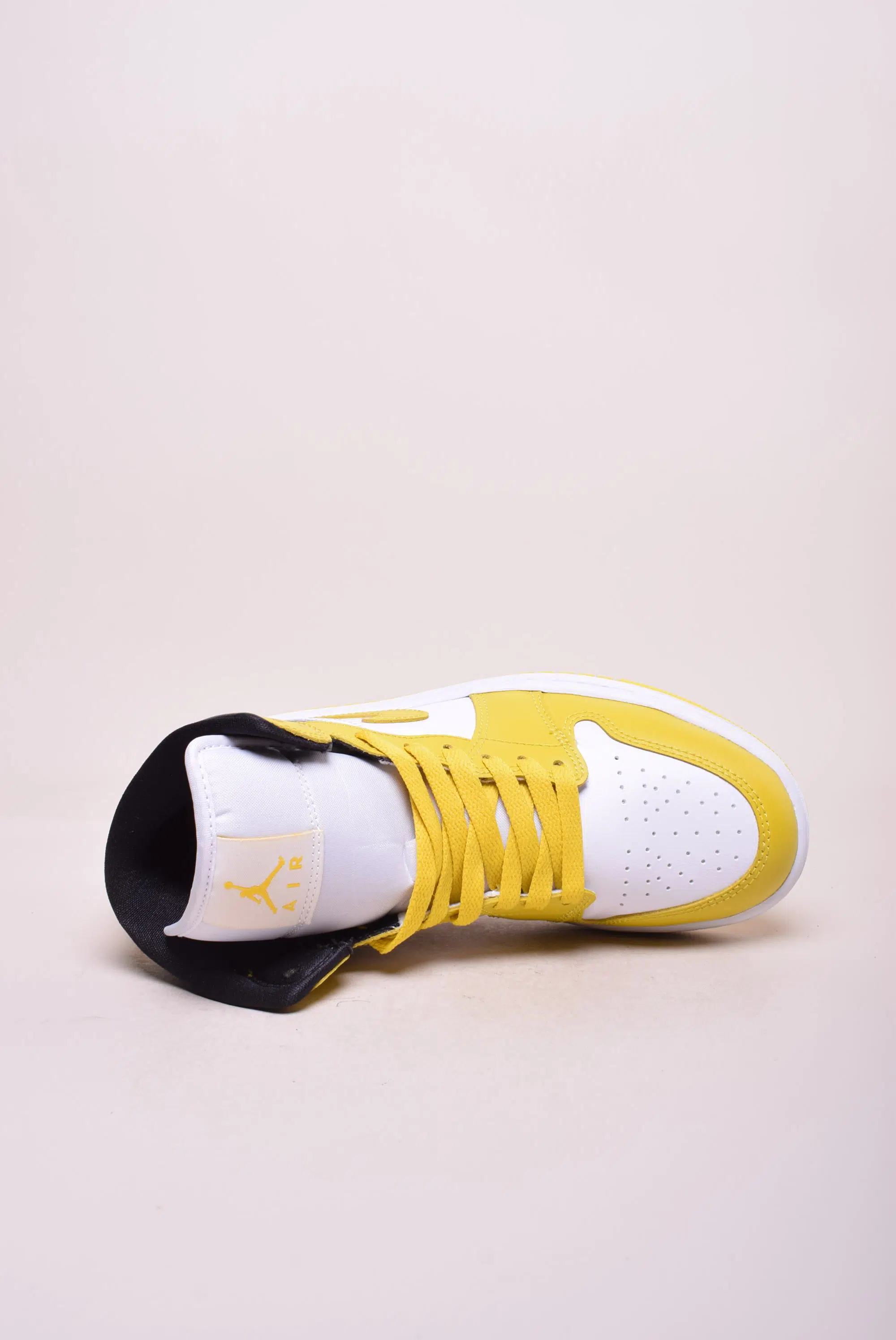 Sneakers dama Air Jordan 1 Mid [3]