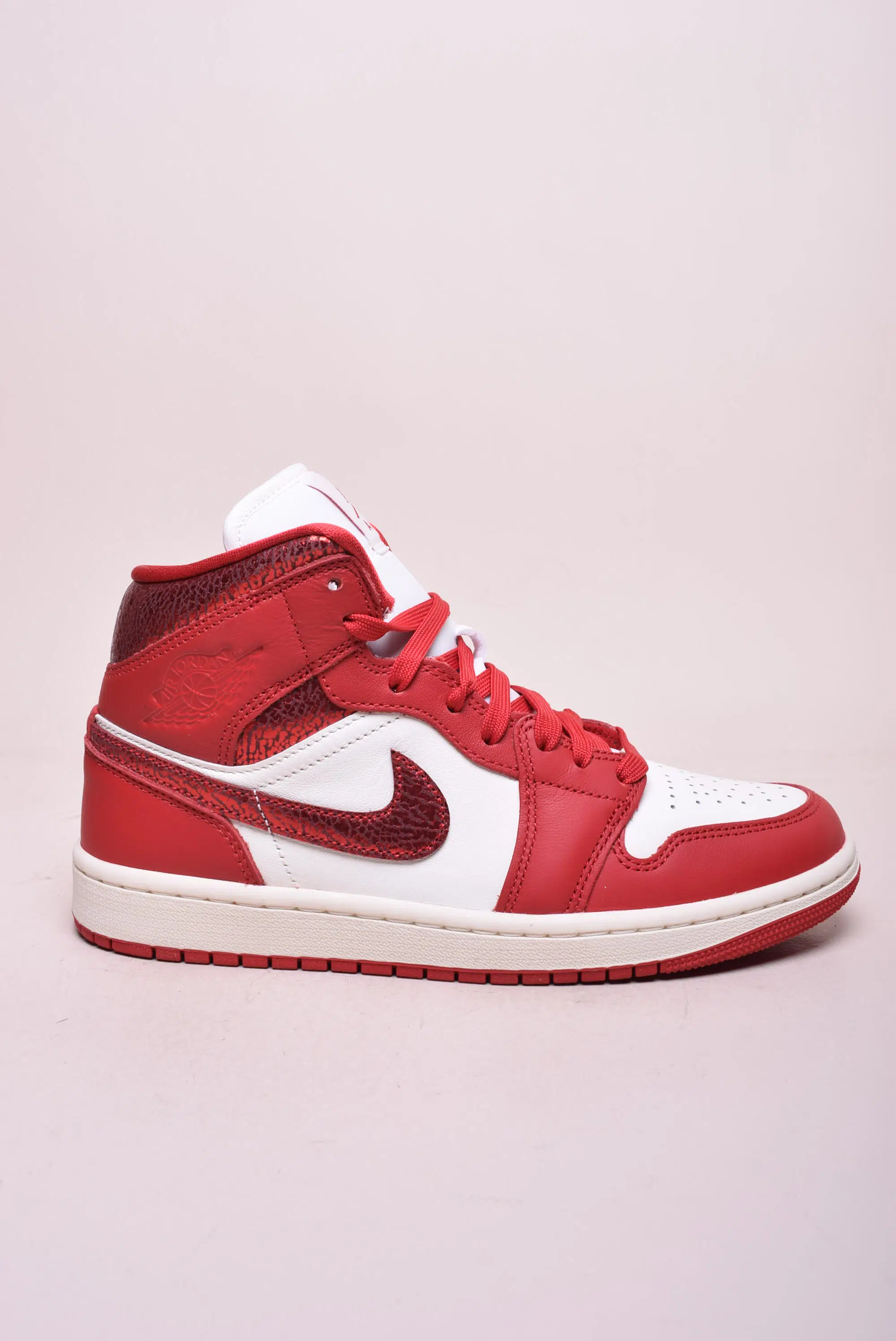 Pantofi sport și teniși damă - Sneakers dama Air Jordan 1 Mid