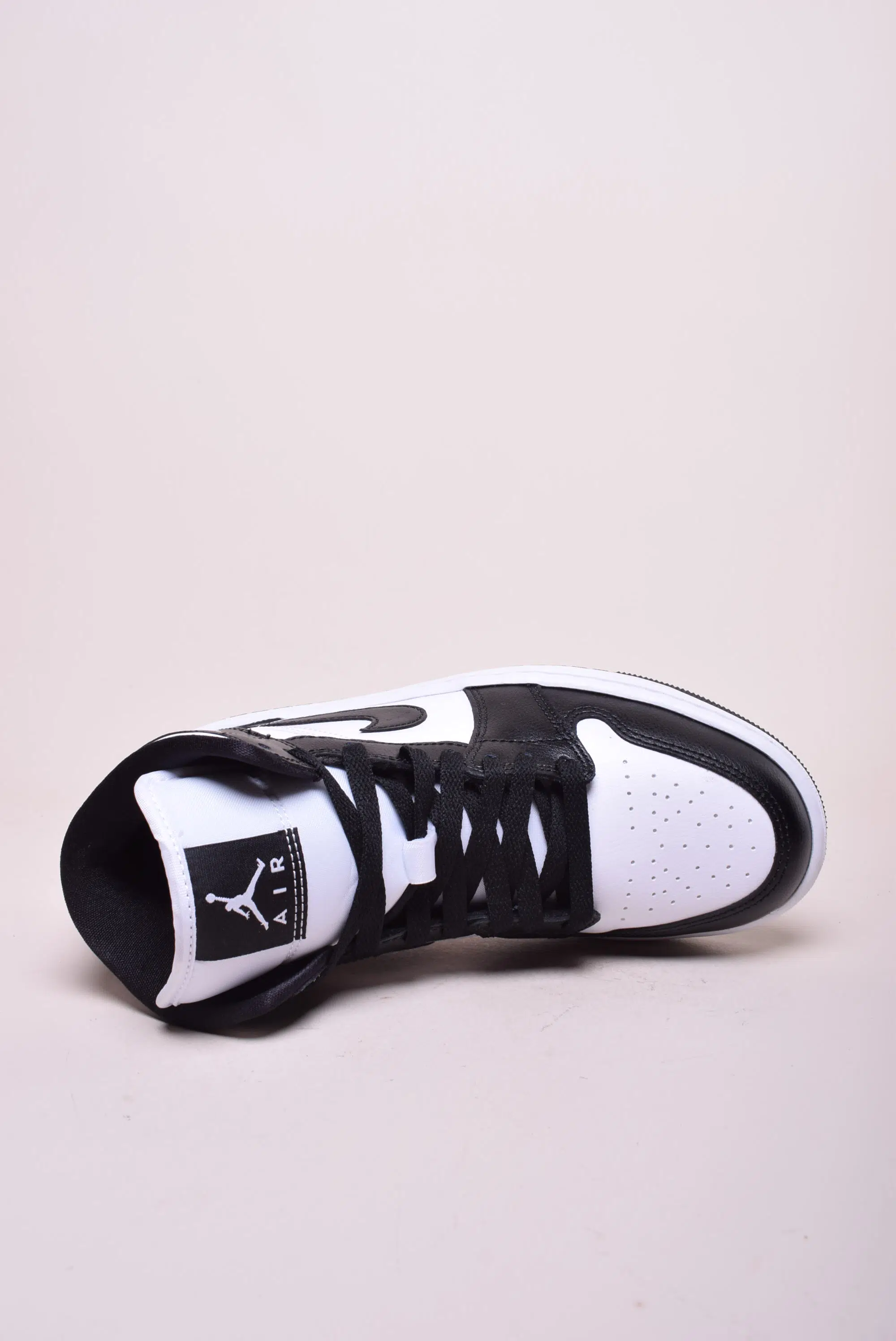 Sneakers dama Air Jordan 1 Mid [3]