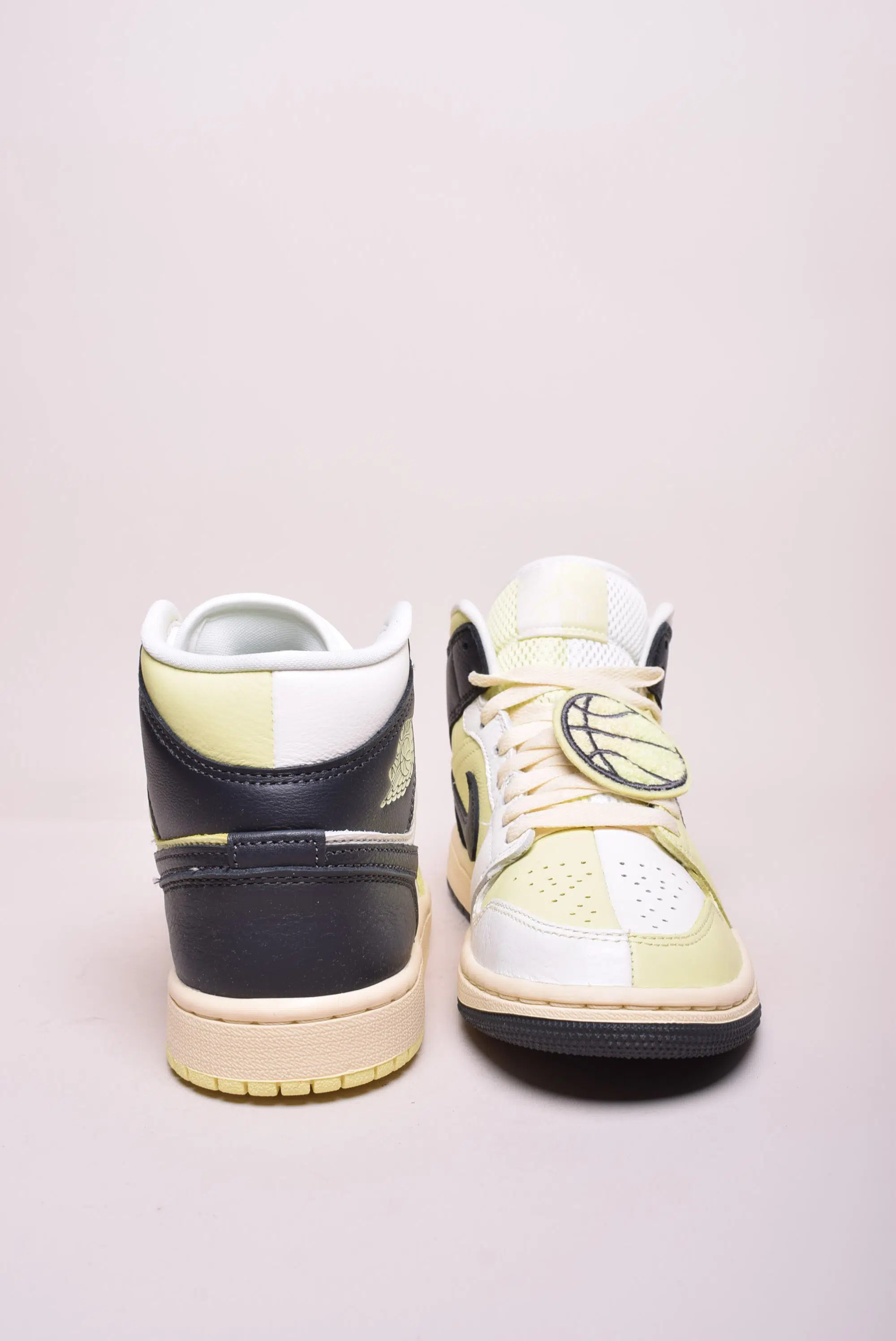 Sneakers dama Air Jordan 1 Mid [2]