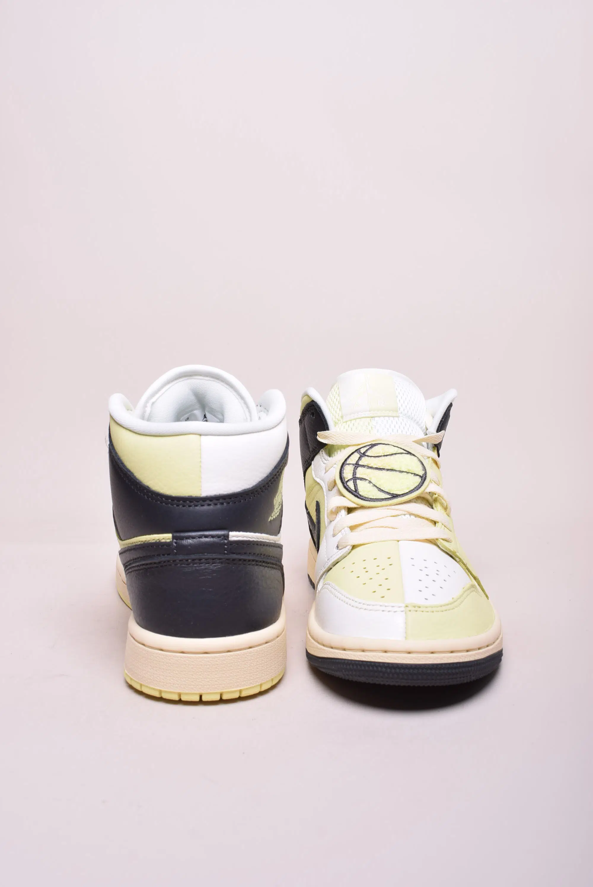 Sneakers dama Air Jordan 1 Mid [2]