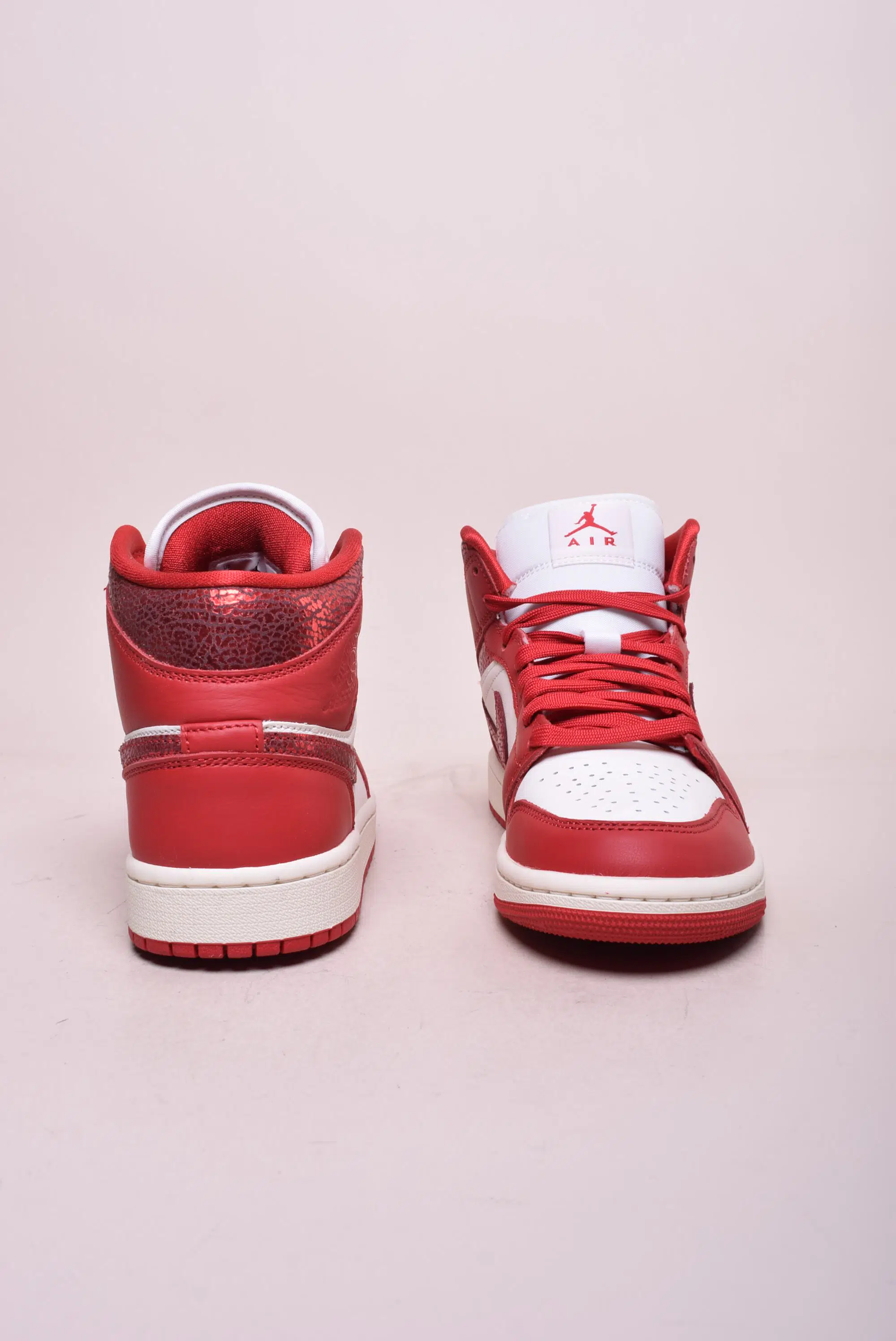 Sneakers dama Air Jordan 1 Mid [2]