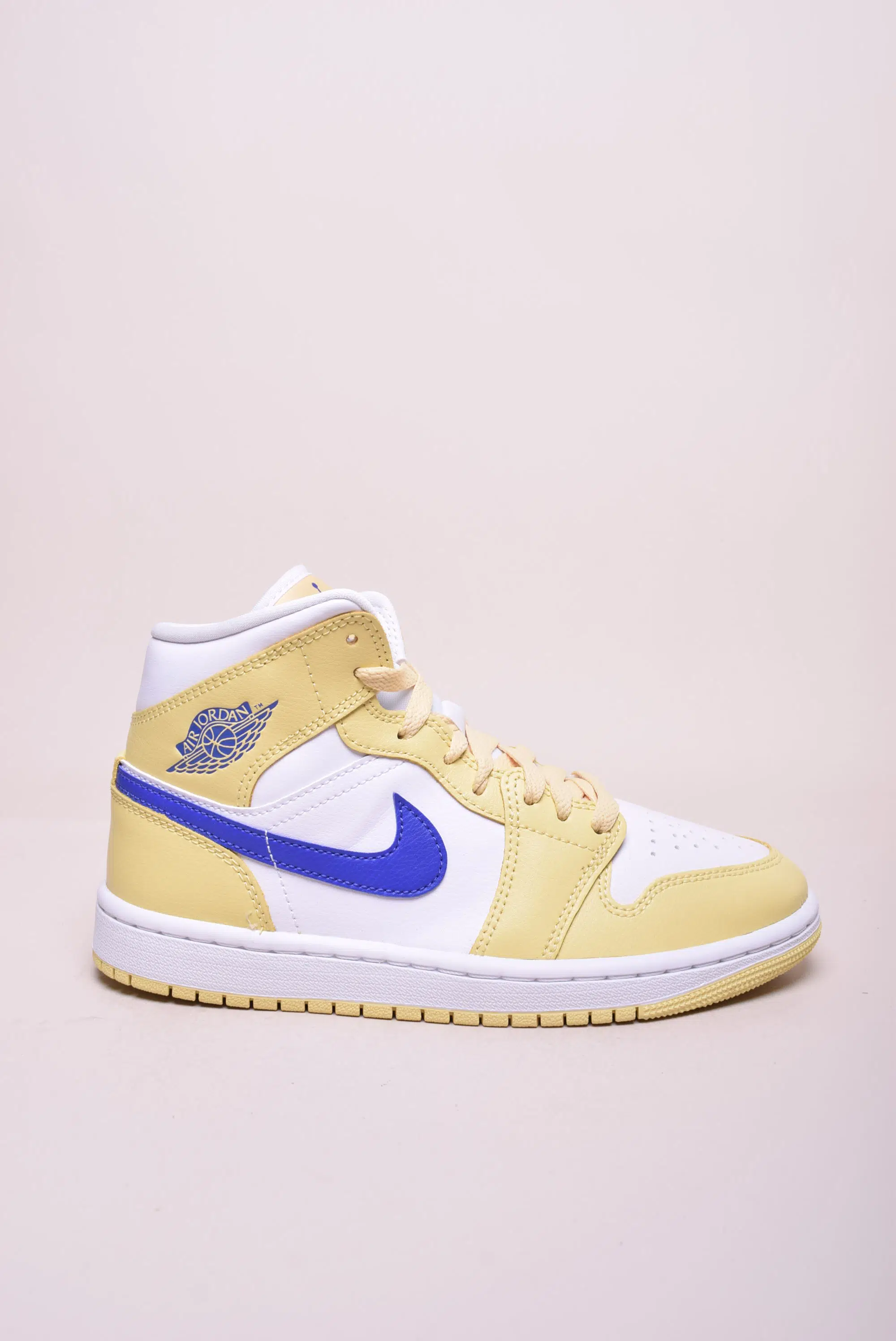Încălțăminte damă - Sneakers dama Air Jordan 1 Mid