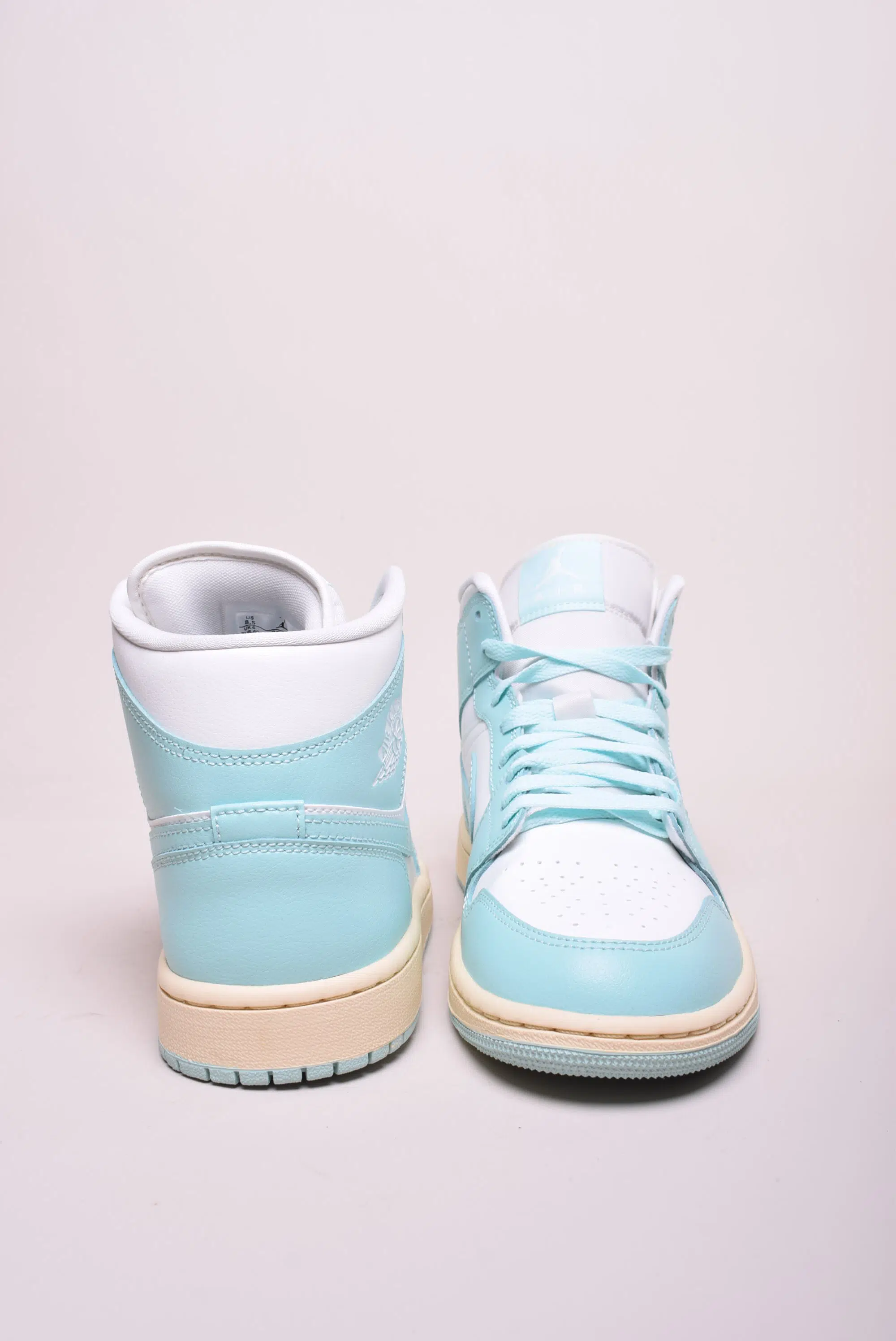 Sneakers dama Air Jordan 1 Mid "Light Dew" [2]