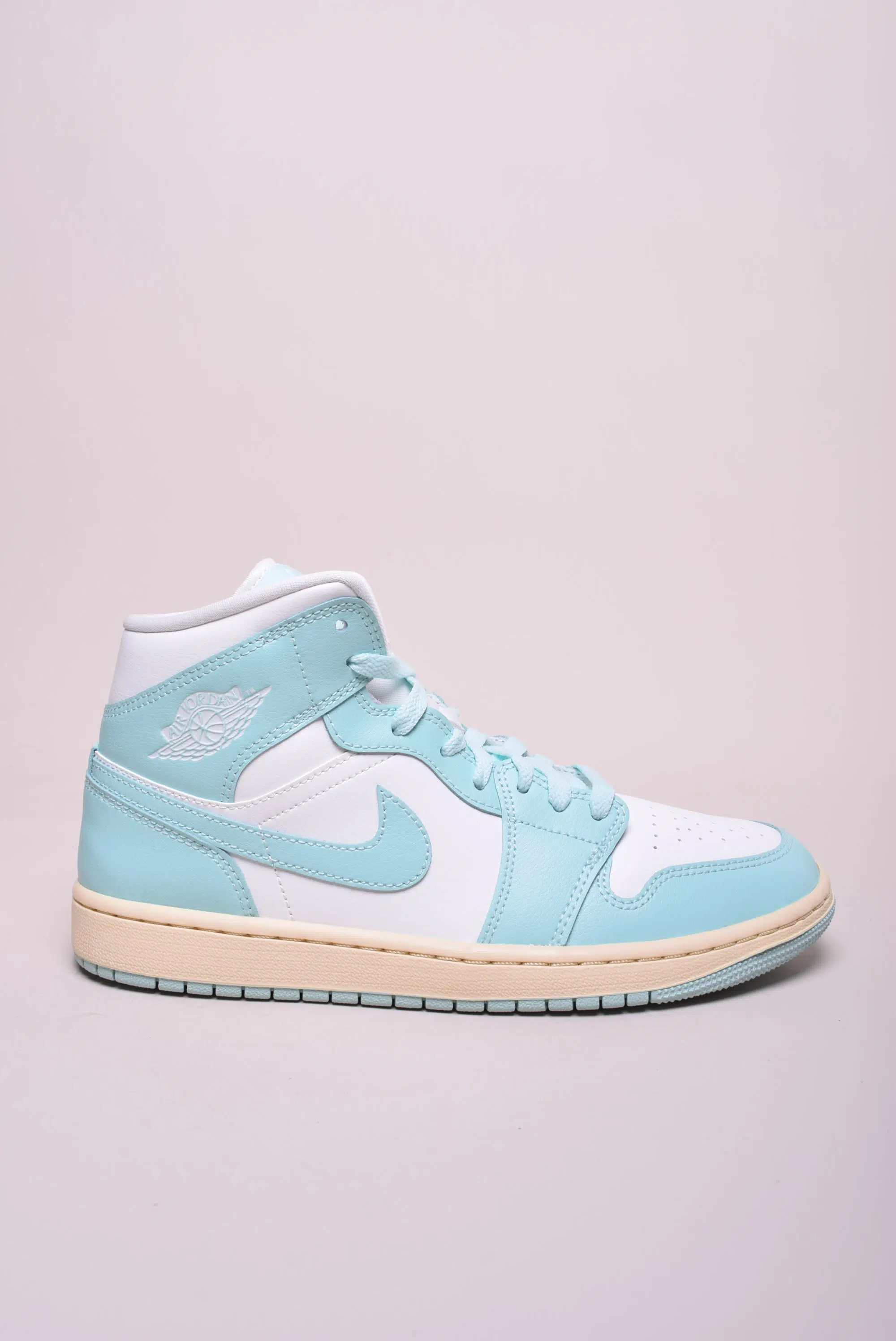 Încălțăminte damă - Sneakers dama Air Jordan 1 Mid "Light Dew"