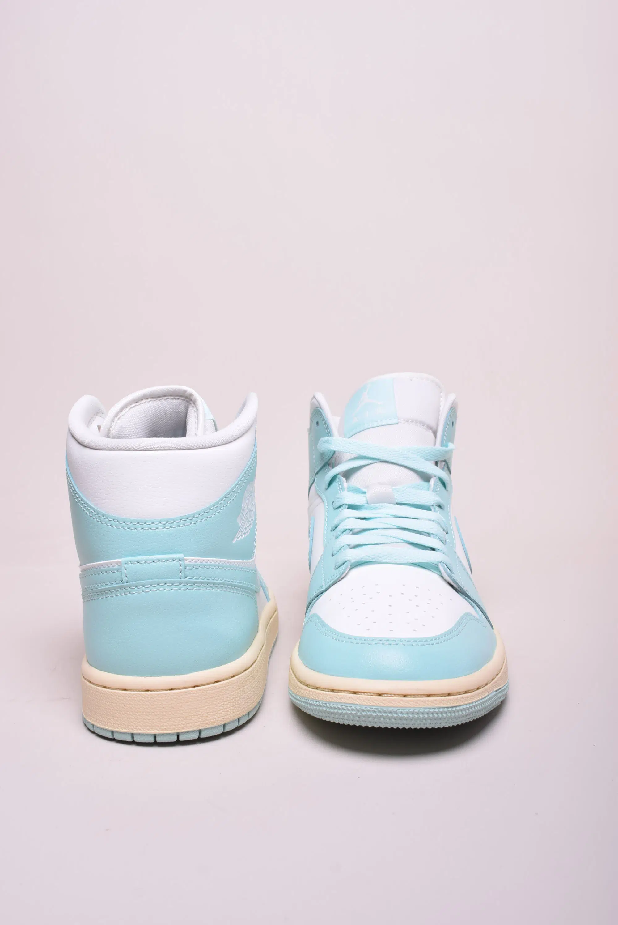Sneakers dama Air Jordan 1 Mid "Light Dew" [2]