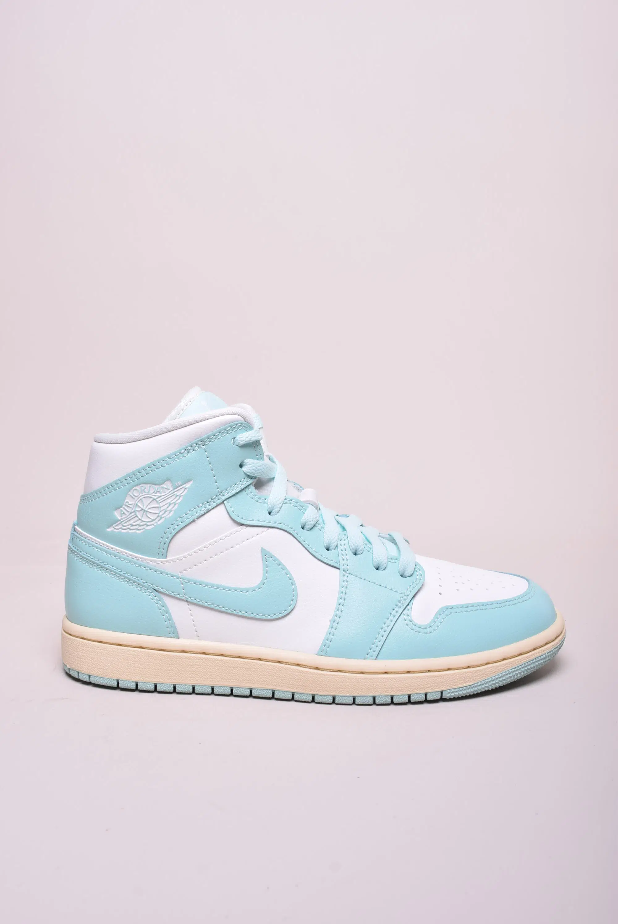 Pantofi sport și teniși damă - Sneakers dama Air Jordan 1 Mid "Light Dew"