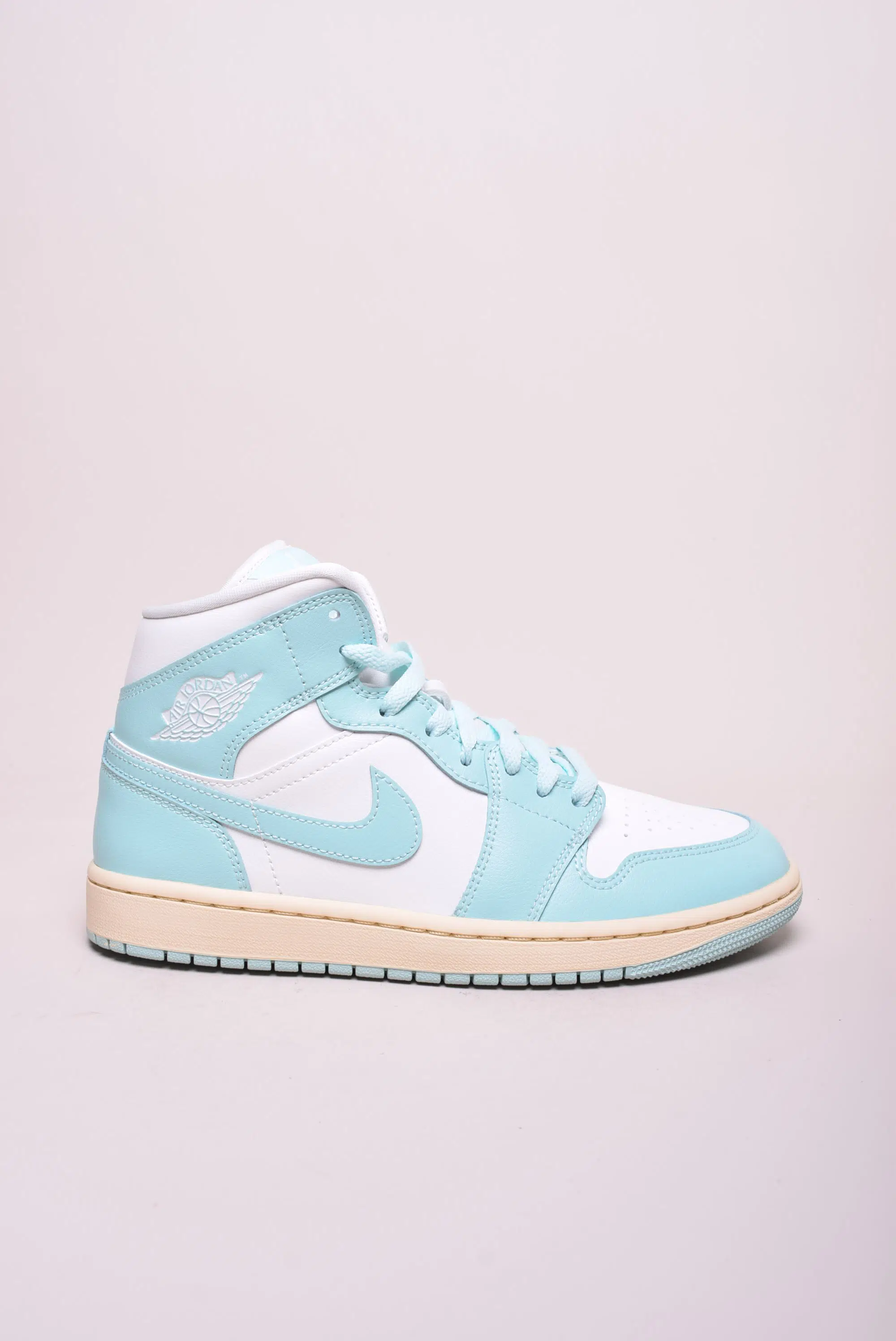 Încălțăminte damă - Sneakers dama Air Jordan 1 Mid "Light Dew"