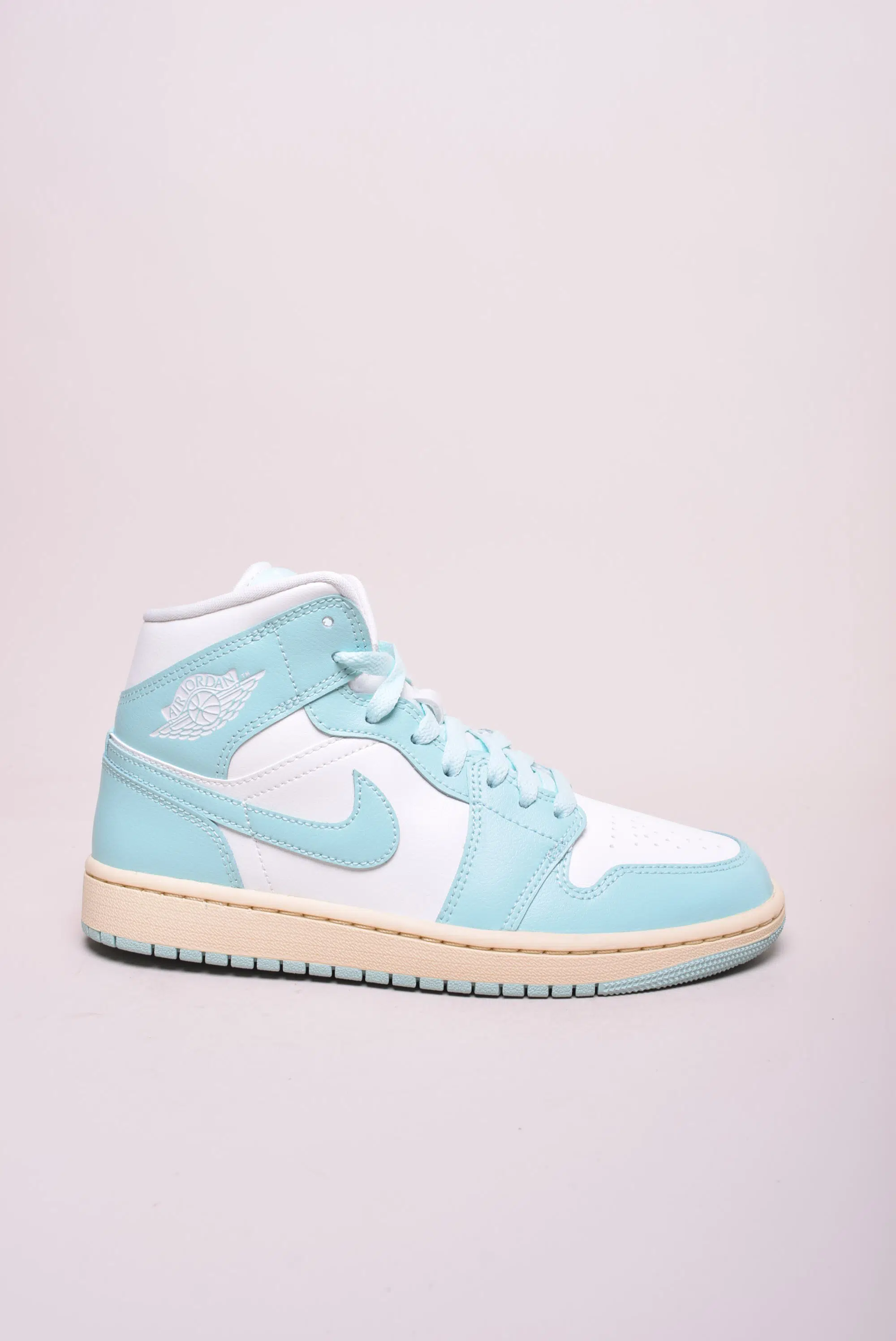 Pantofi sport și teniși damă - Sneakers dama Air Jordan 1 Mid "Light Dew"