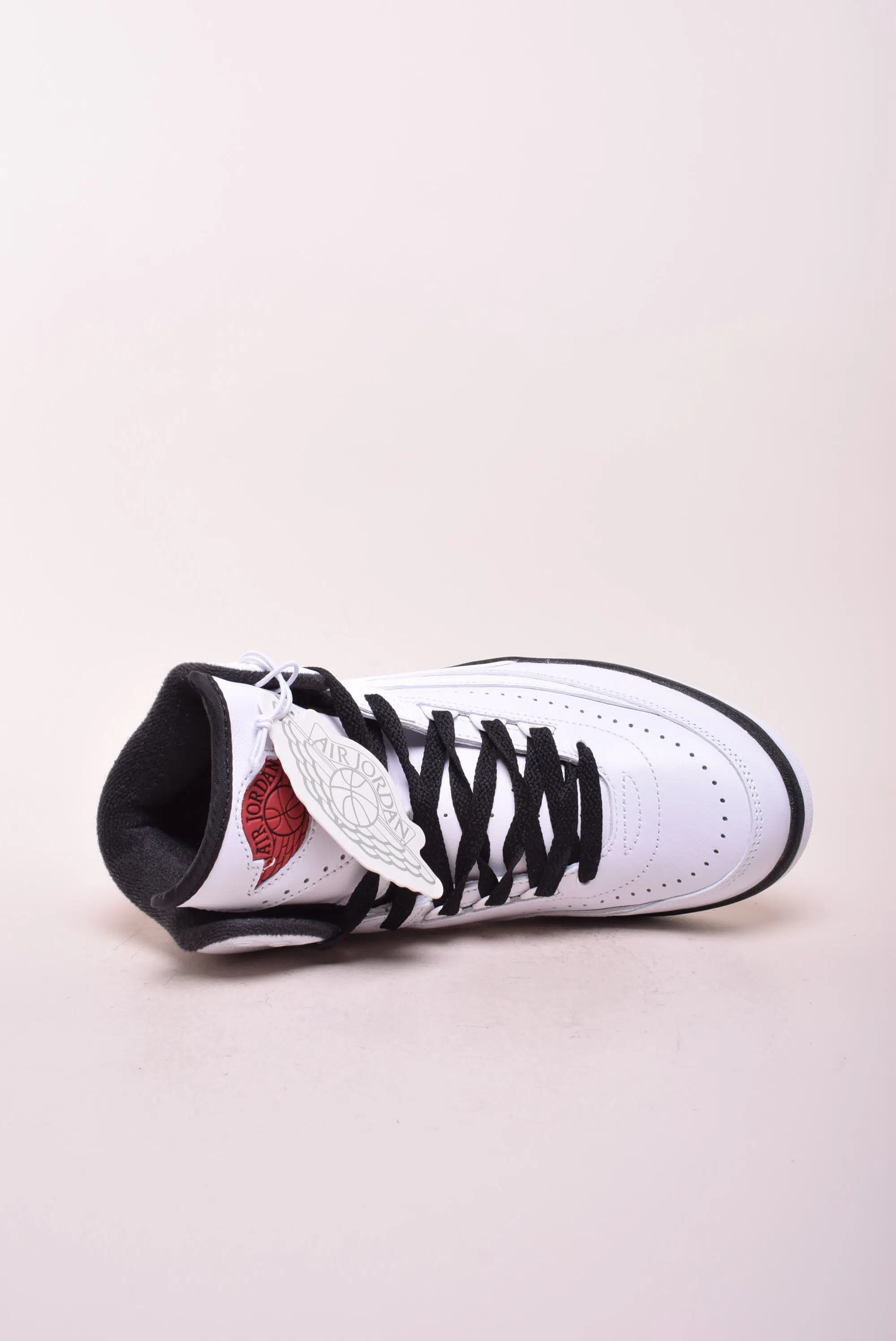 Sneakers dama Air Jordan 2 Retro "Chicago" [3]