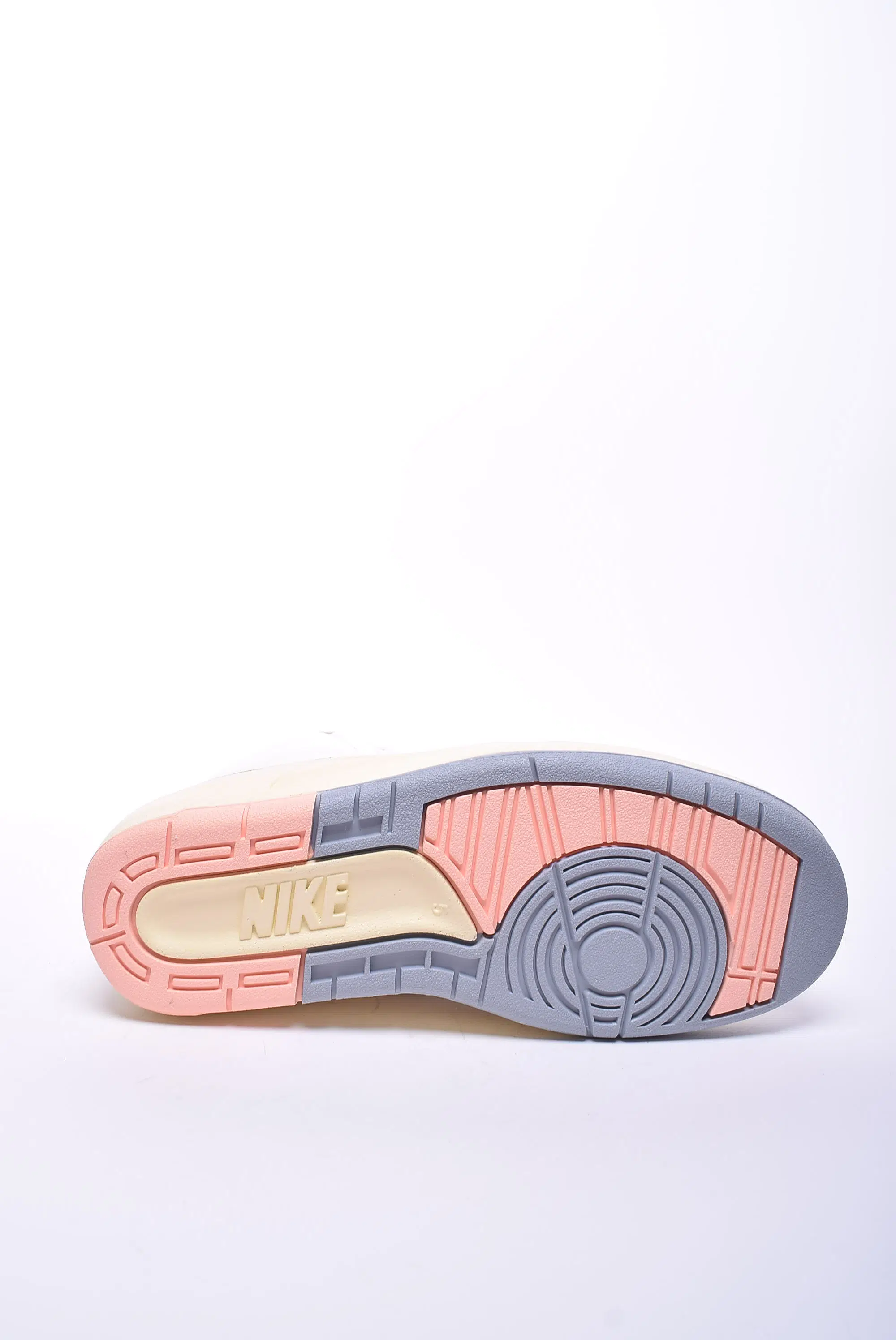 Sneakers dama Air Jordan 2 Retro "Sunset Haze" [1]