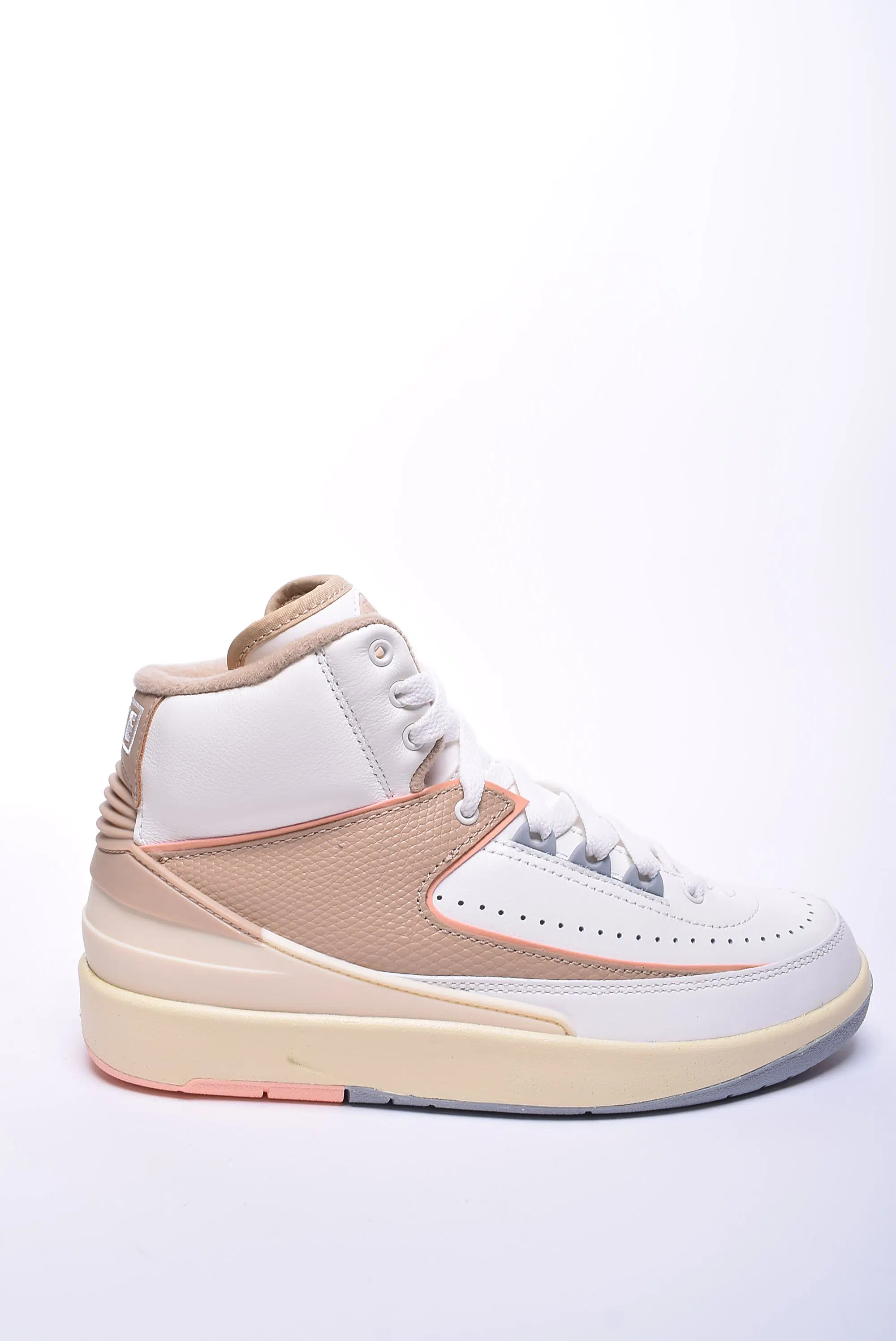 Noutăți - Sneakers dama Air Jordan 2 Retro "Sunset Haze"